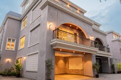 Elivaas Solace AquaVista | 5-BHK Villa with Private Pool, Lounge Area & Bar