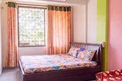 Spacious room (Salona Guesthouse Charkop)