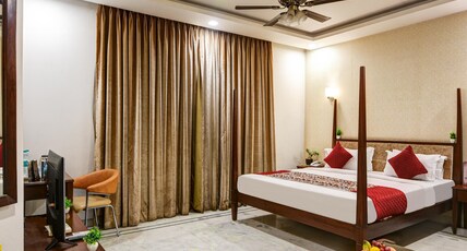 Monarch Residency Gurgaon Room Type - Superior Room with Balcony Monarch Residency Gurgaon Room Type - Superior Room with Balcony