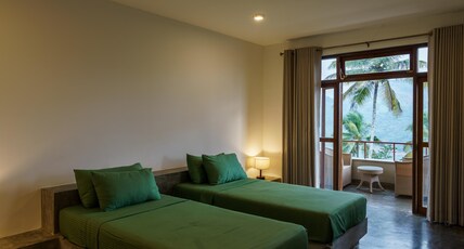 Golf Resort Par 03 Room Type - Double room, Twin beds with Lake View