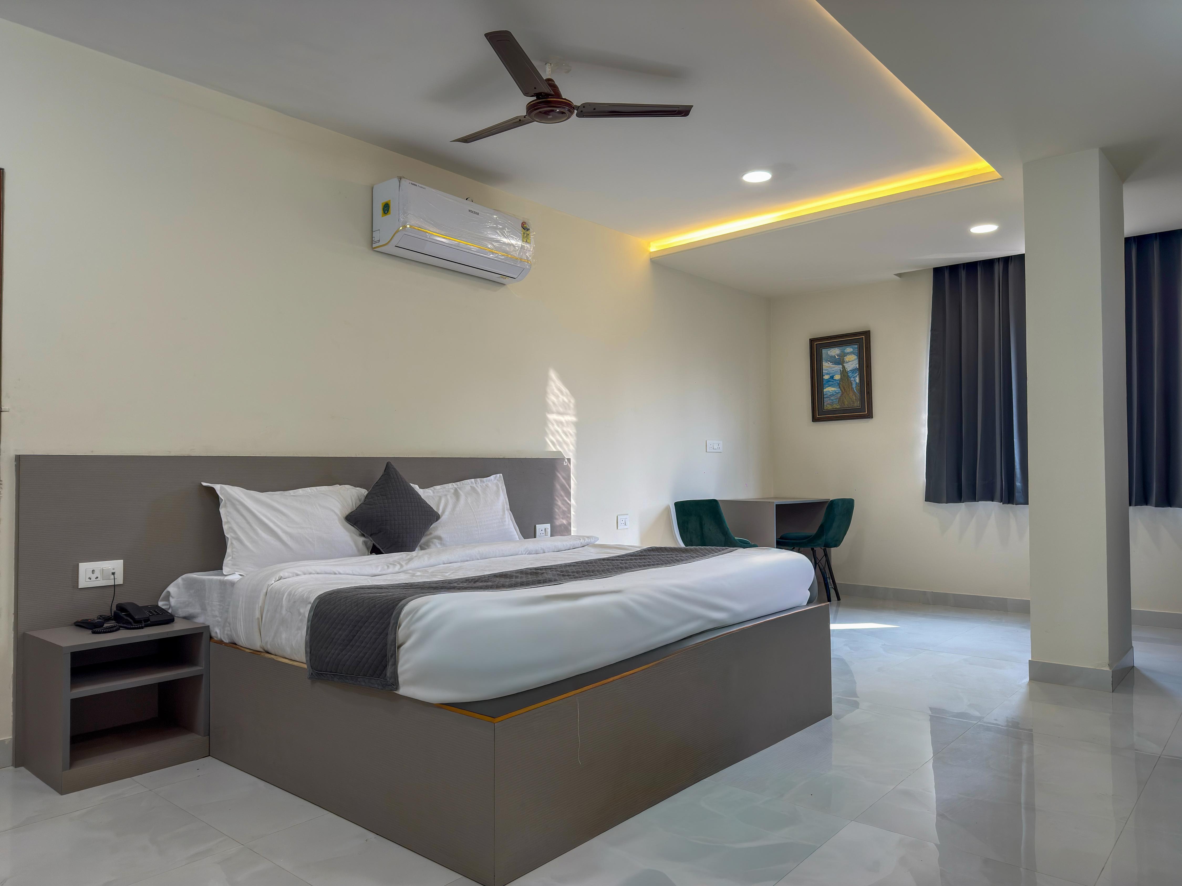 HOTEL SILVER STAY NEW Room Type - Premium Room