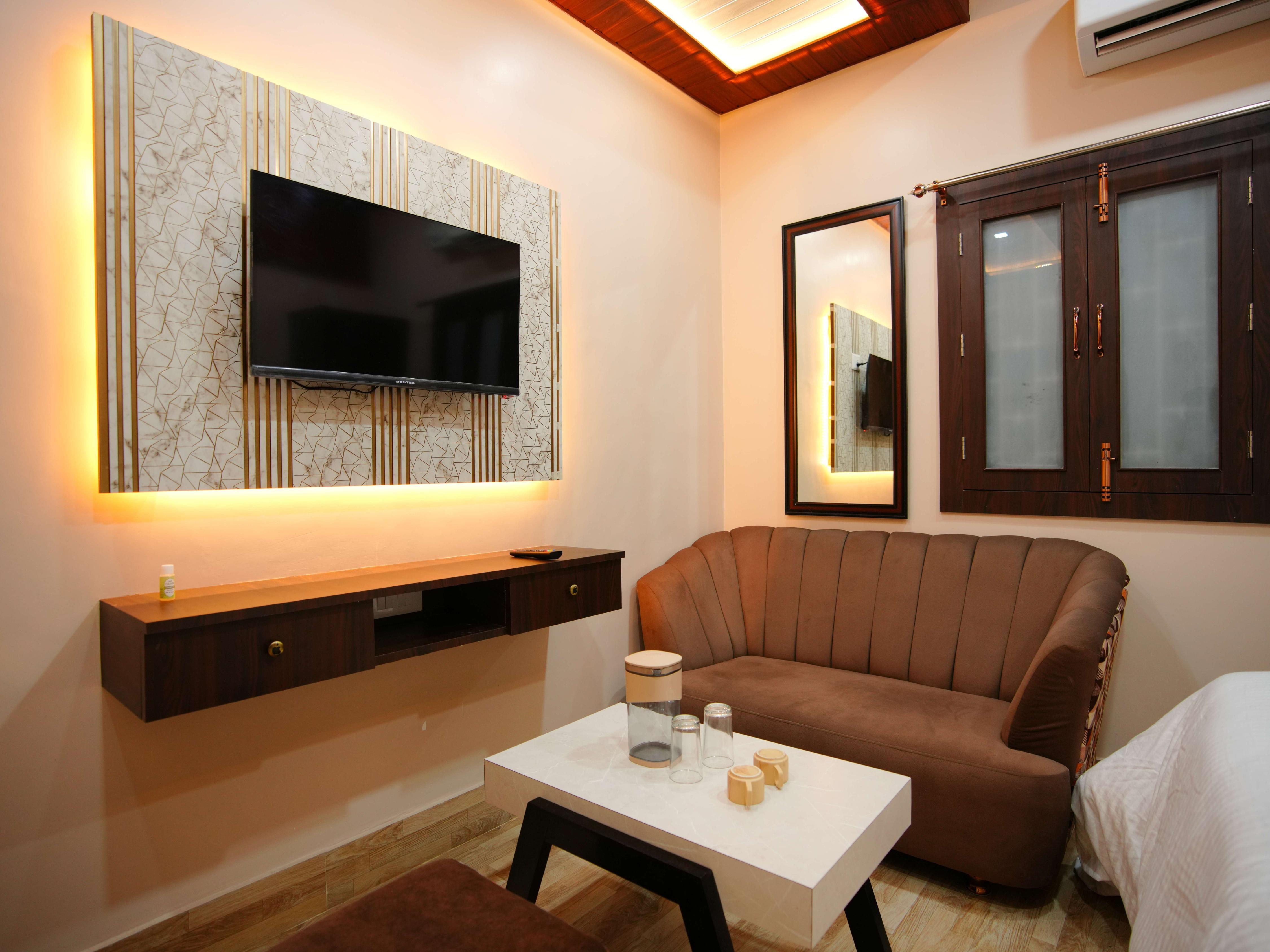 Avimukta Kashi | Bed & Breakfast - Tap to explore photos