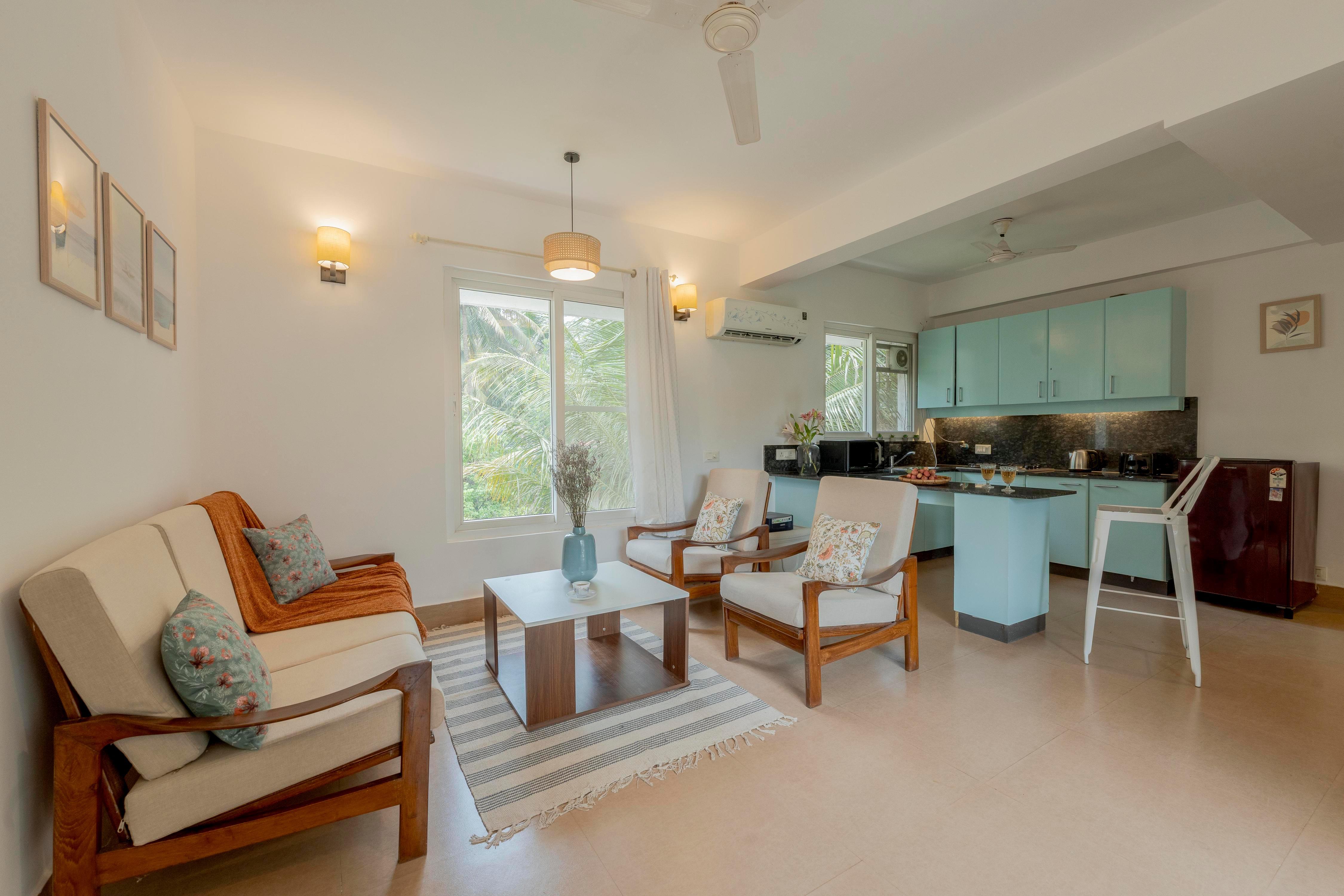 Romantic 1BHK Suite nr Calangute | Candolim - Tap to explore photos