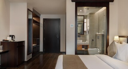 ila Resort Maulakali Room Type - Deluxe King Room with City View