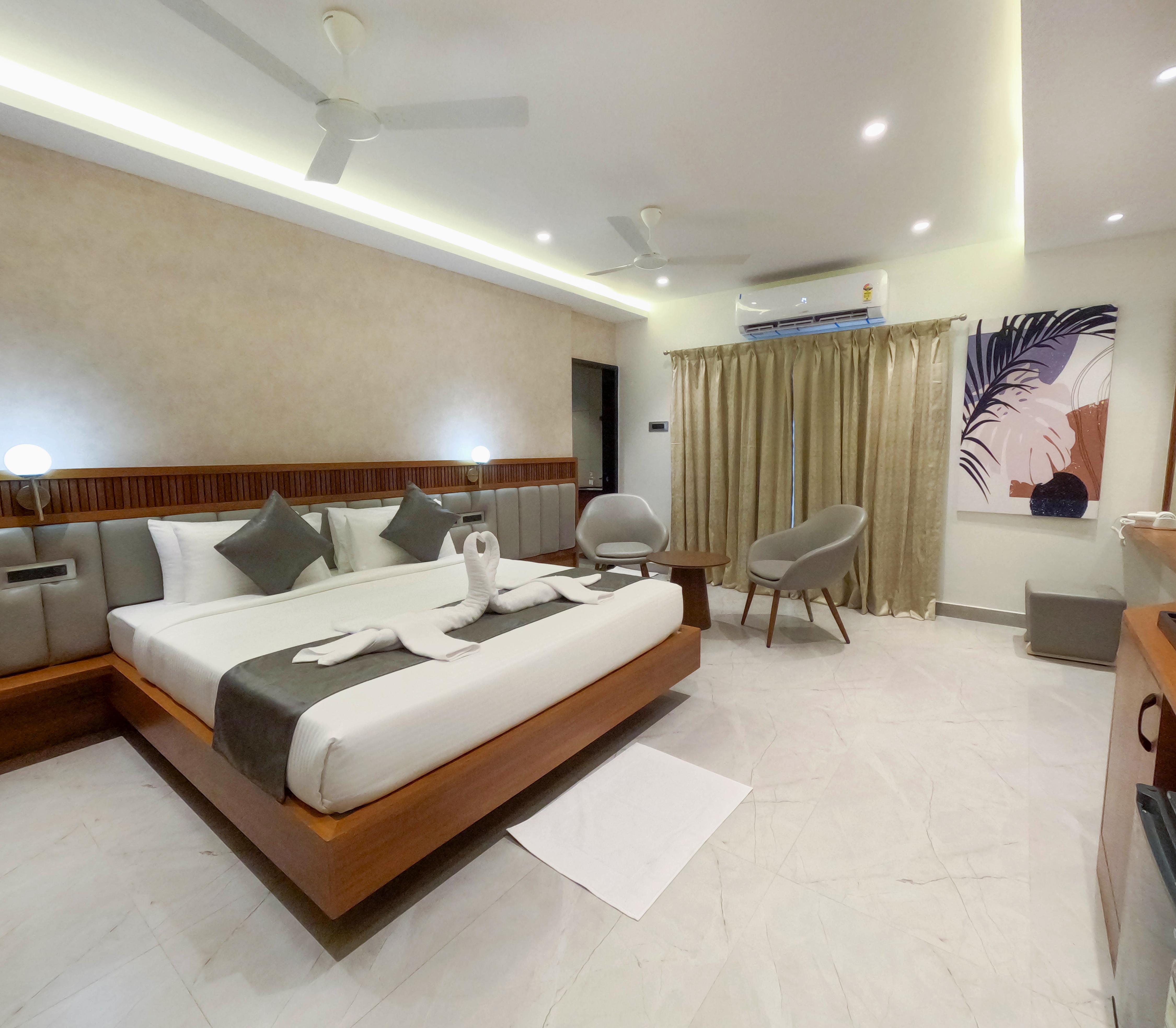 Casa Hotel Madhapur Room Type - Superior room with Balcony