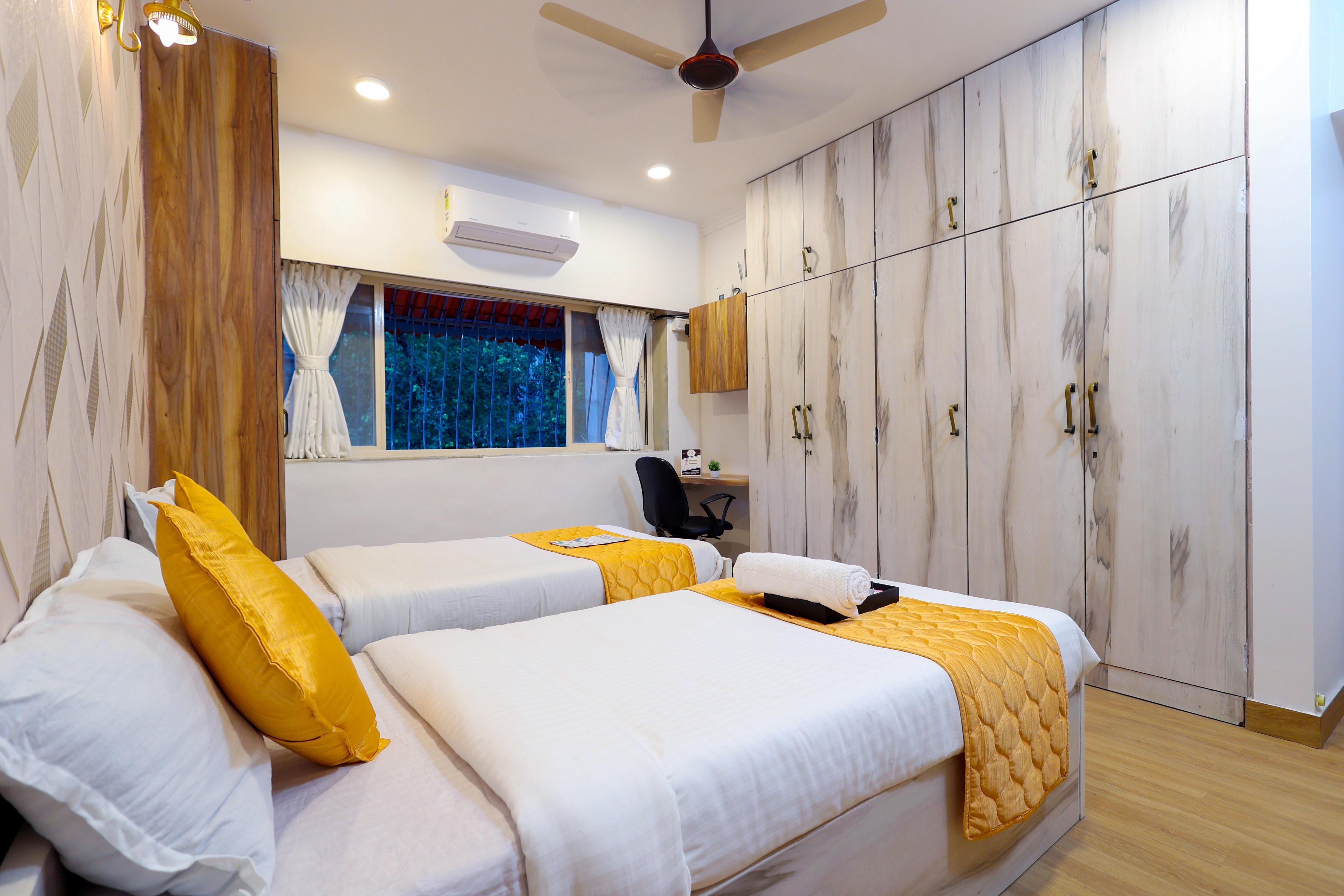 Gagal Homeotel - Malad West - Tap to explore photos