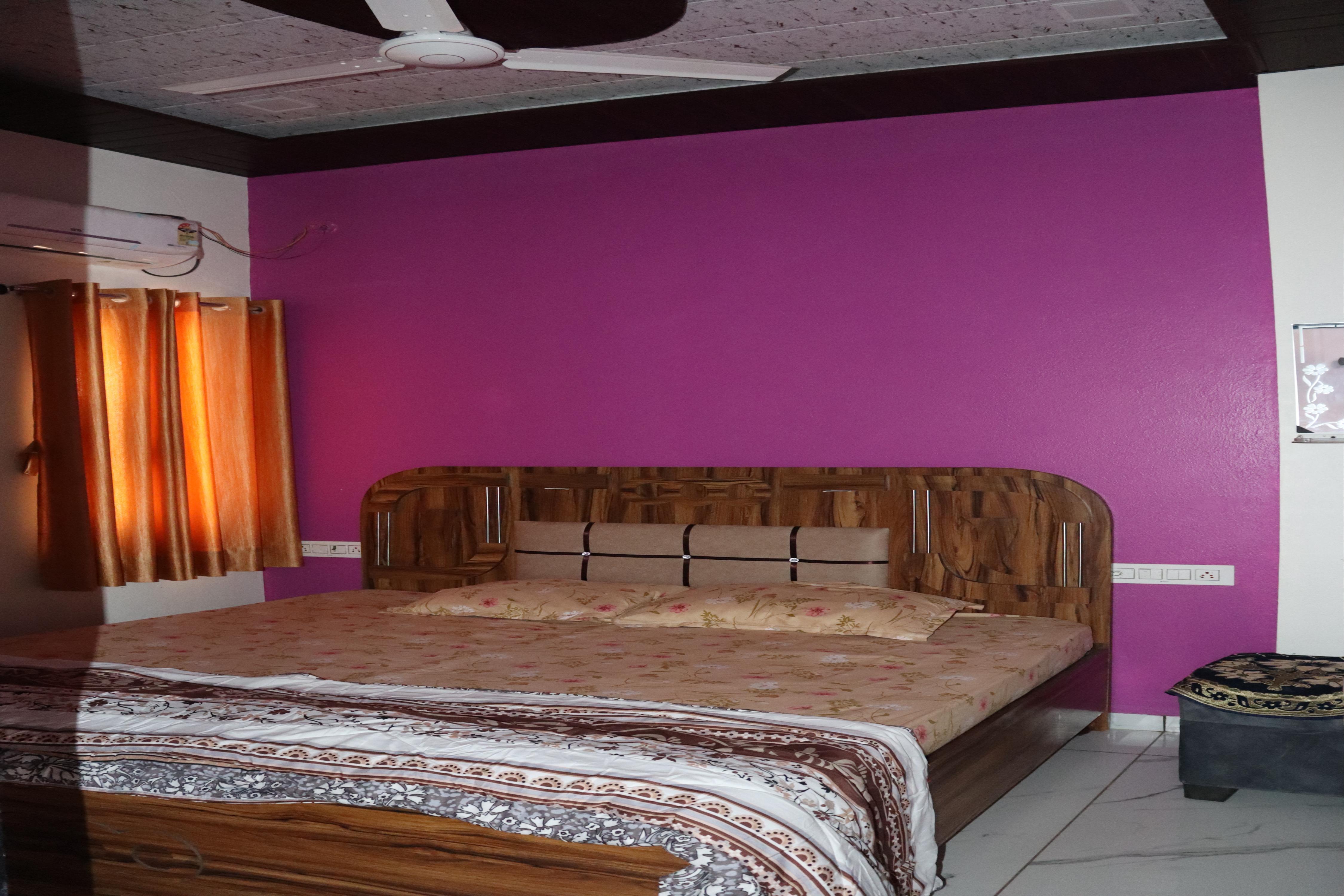 SSR-Shree Shyam Residency Room Type - Deluxe AC Room