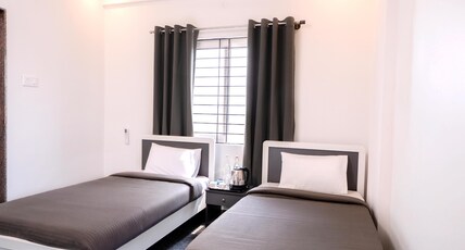 Loop by Zolo Koramangala, Bangalore Room Type - Deluxe Twin Room | AC