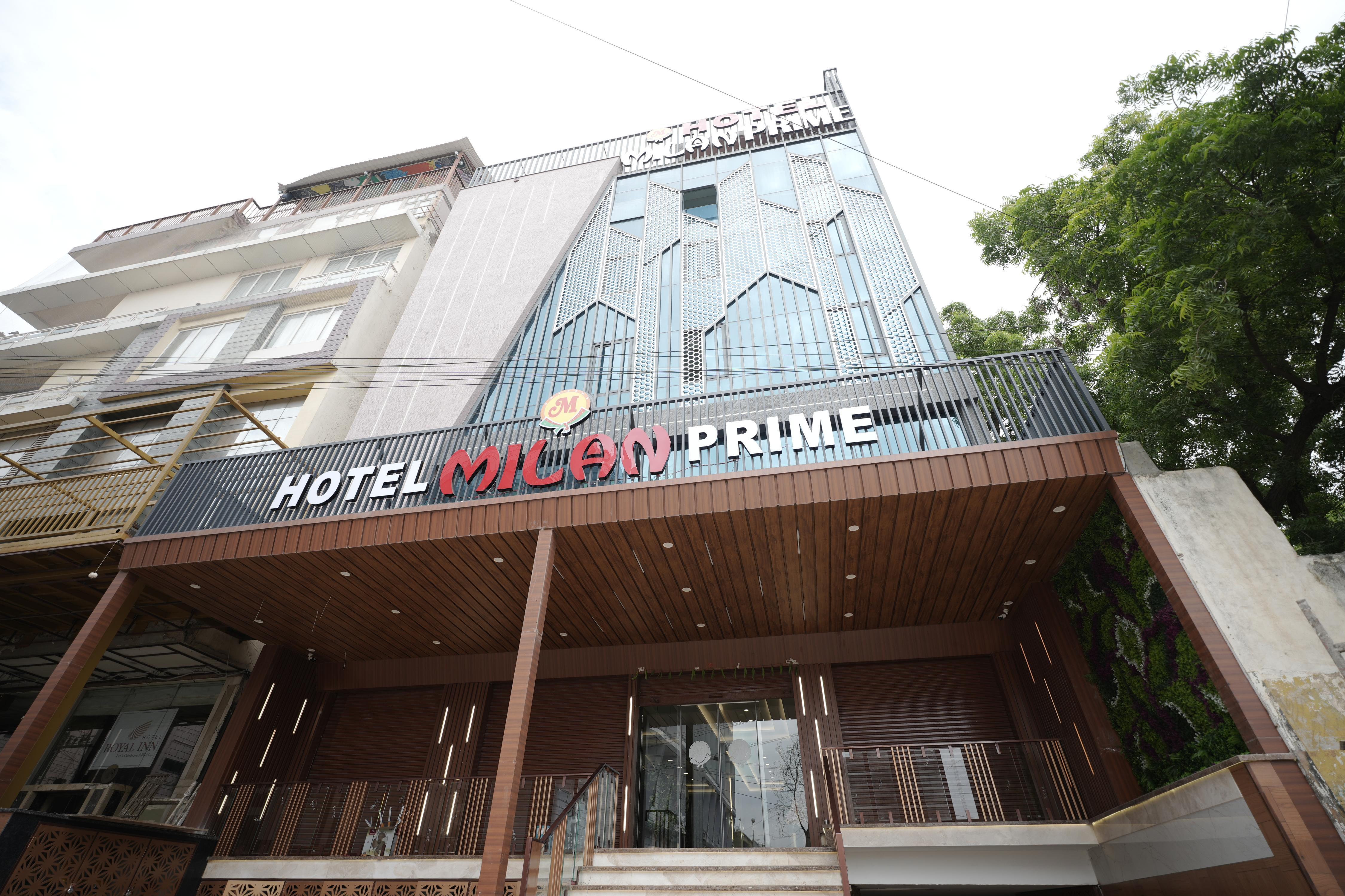 Hotel Milan Prime - Tap to explore photos