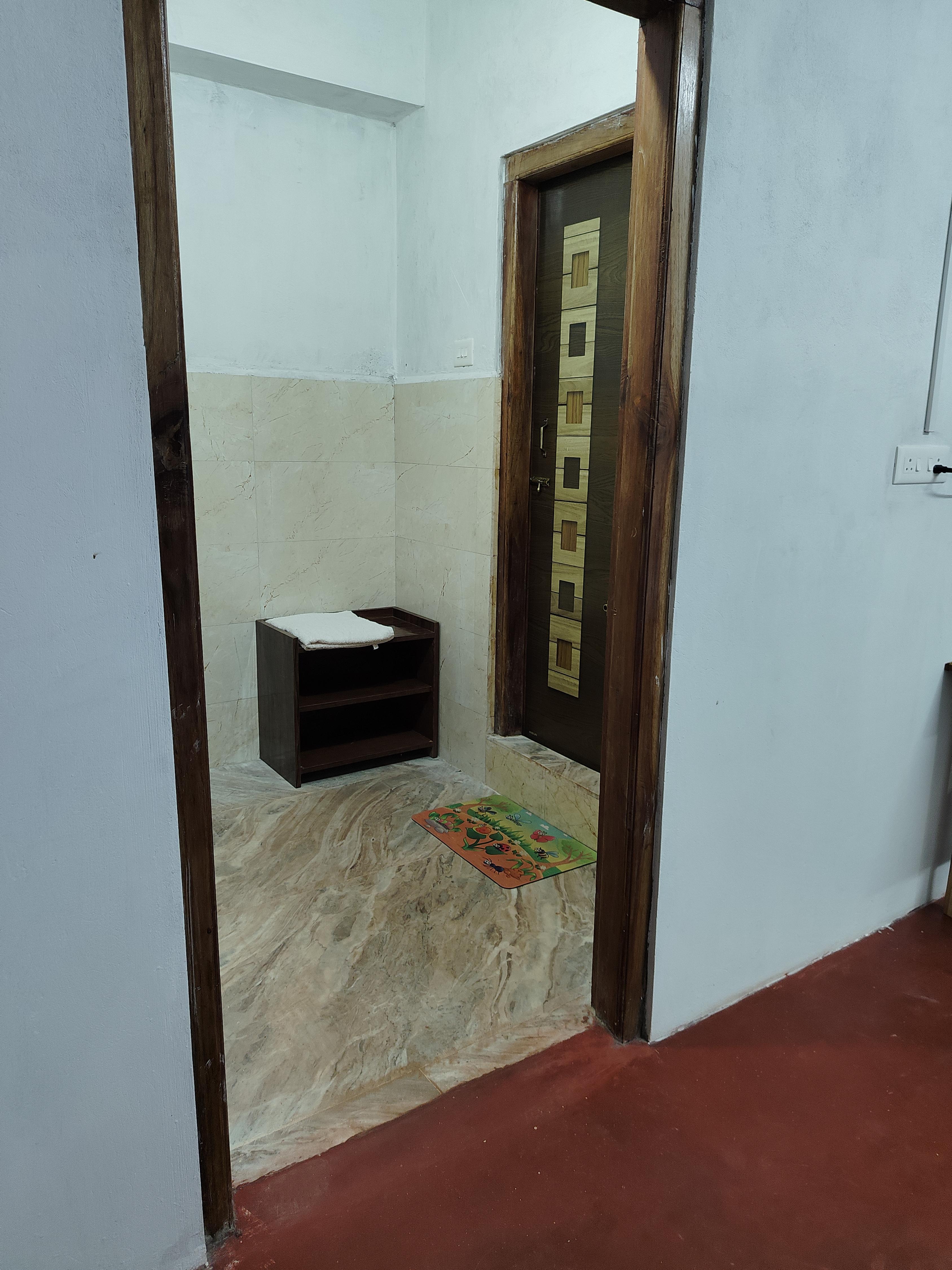Makarios Homestay - Tap to explore photos