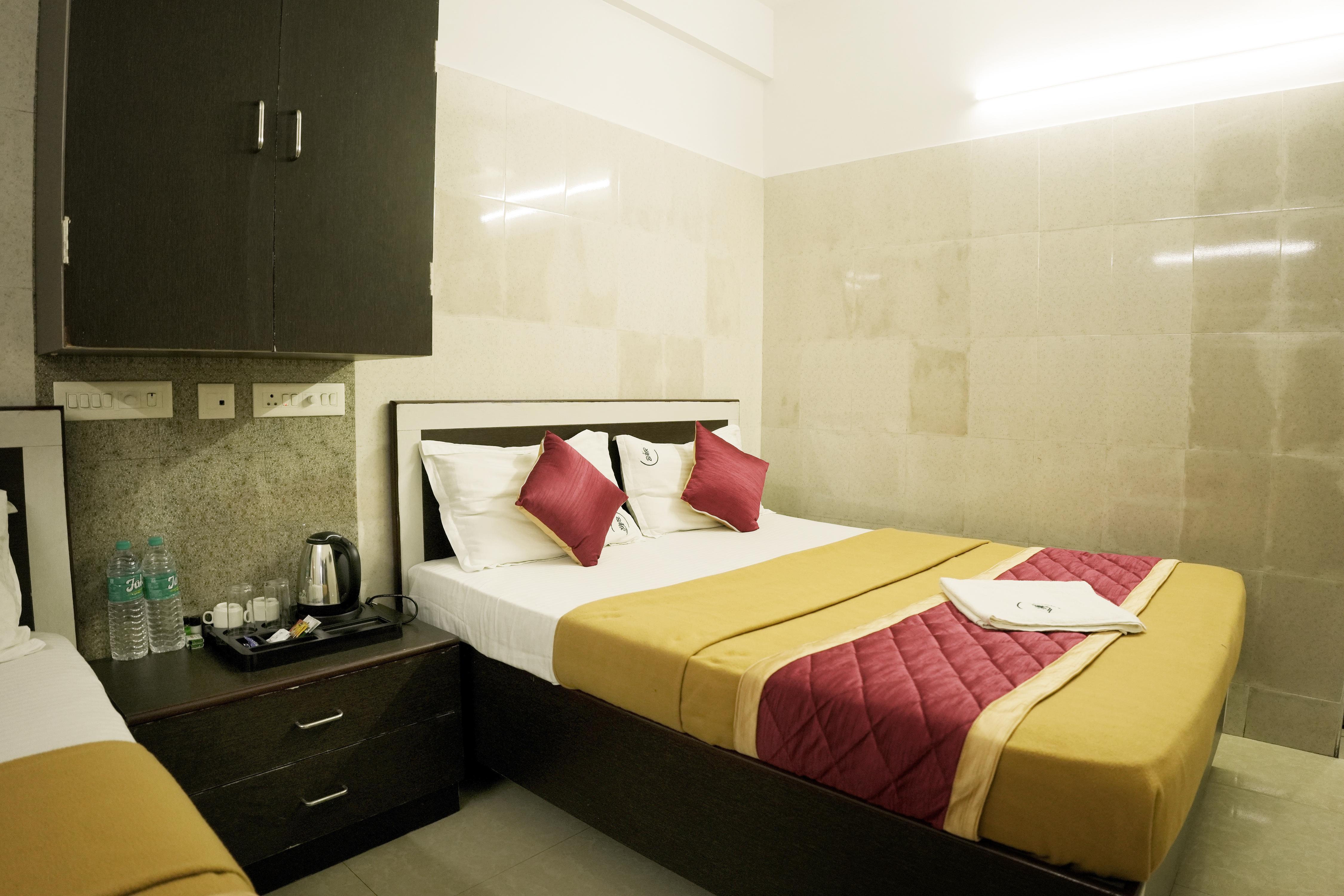 Hotel BMR Stay - Tap to explore photos