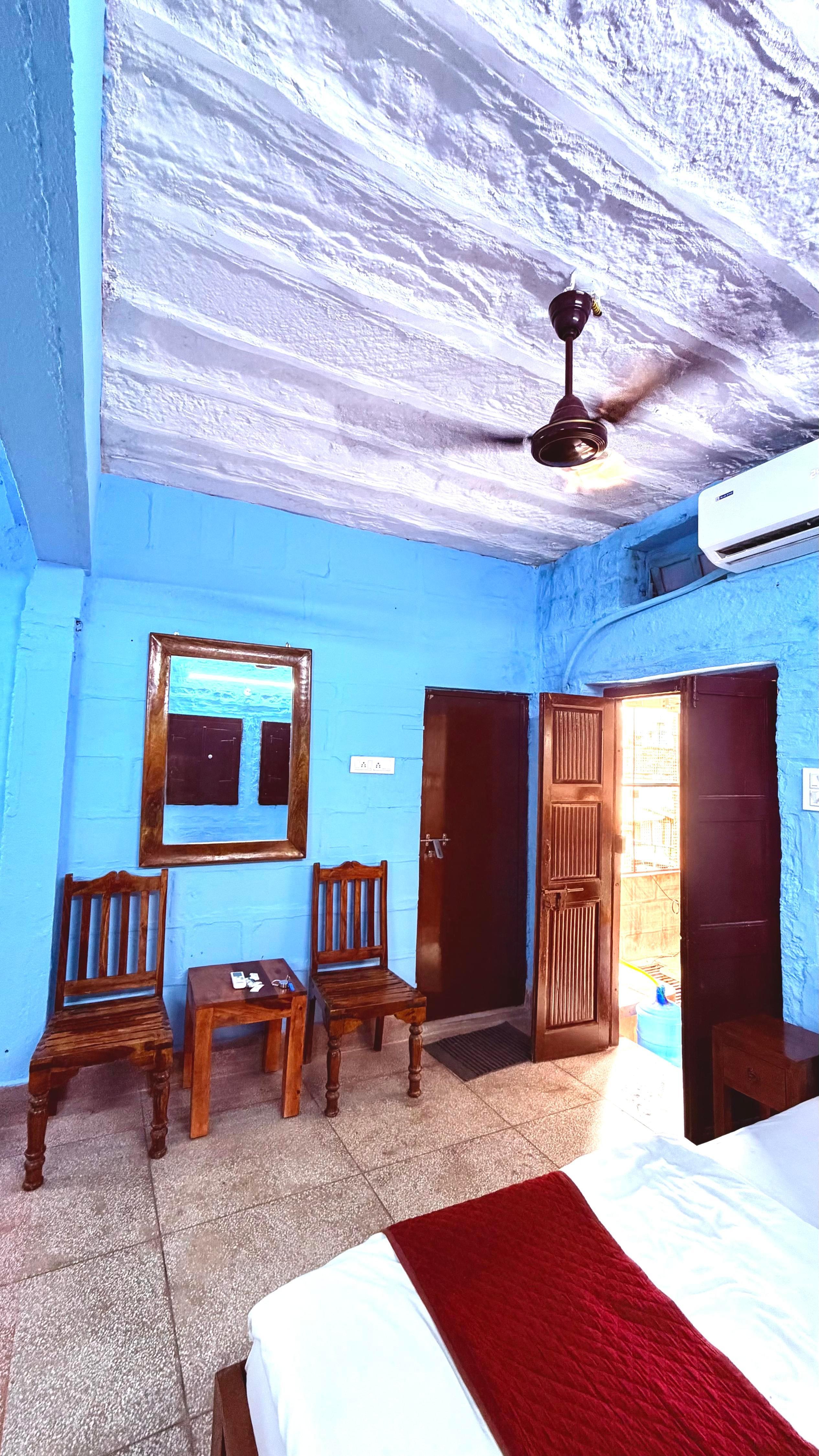 Bla Bla Hostel Jodhpur - Tap to explore photos