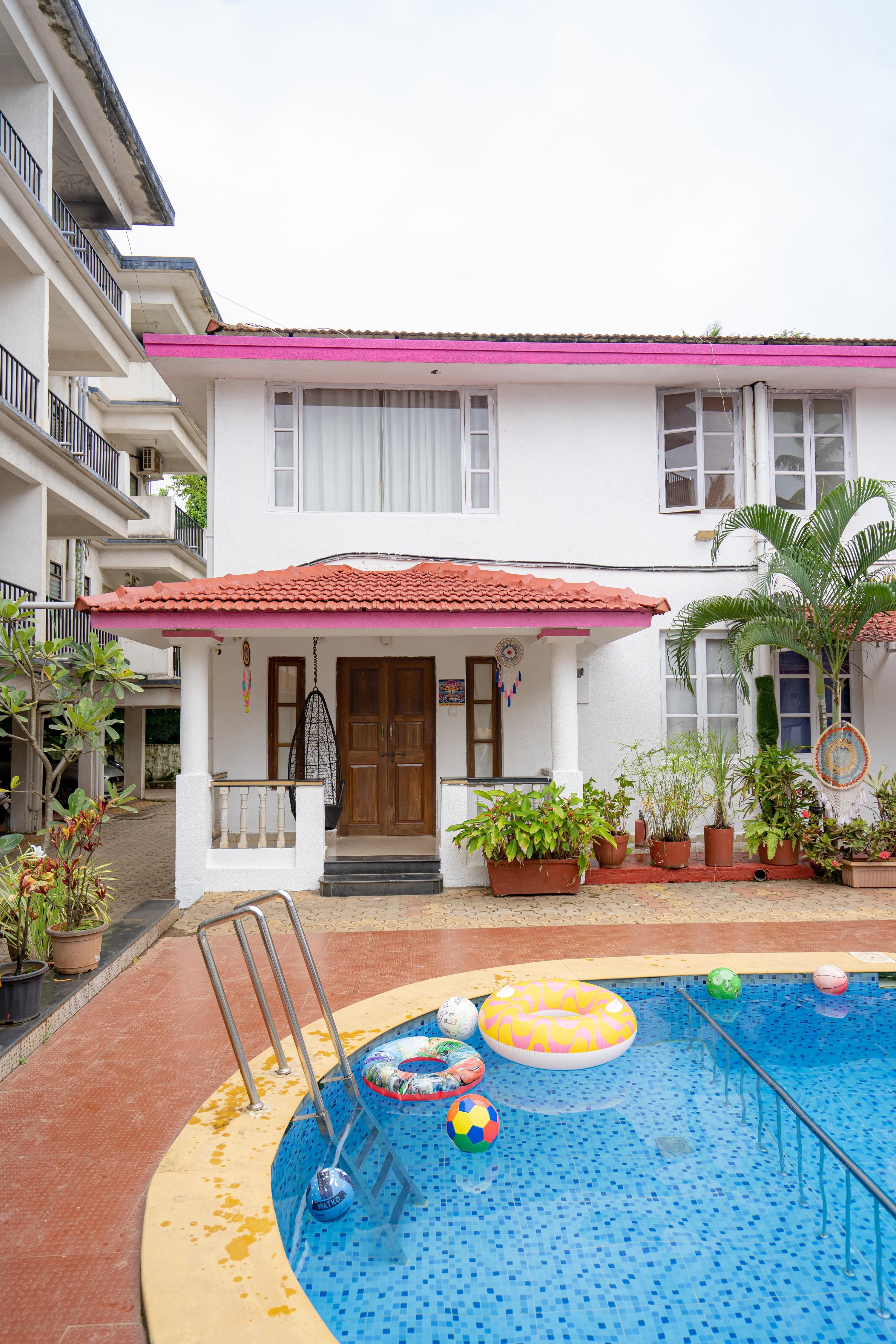 3 Bedroom villa in Vagator pool - Tap to explore photos