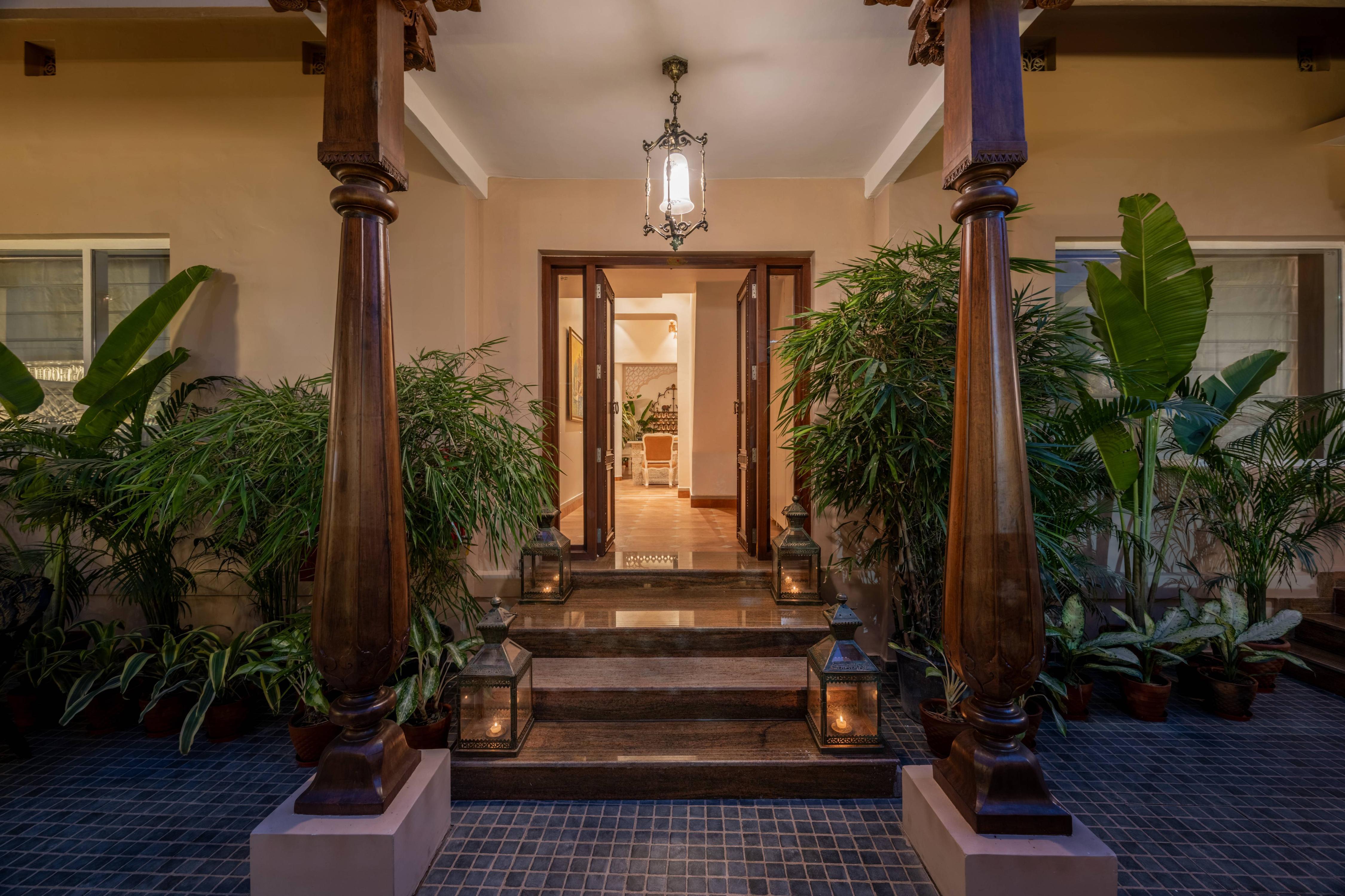 juSTa Luxe - Kashi, Parampara