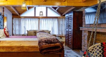 Unravel Homes : Sukoon Villa Room Type - Emberwood Room with Bathtub