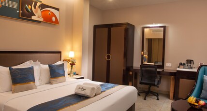 Le Crown Hotel Room Type - Pearl - Deluxe AC Valley View Room With Balcony