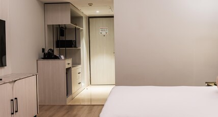 Udman Hotels and Resorts NH-8 Near Delhi Airport Room Type - Deluxe room Udman Hotels and Resorts NH-8 Near Delhi Airport Room Type - Deluxe room