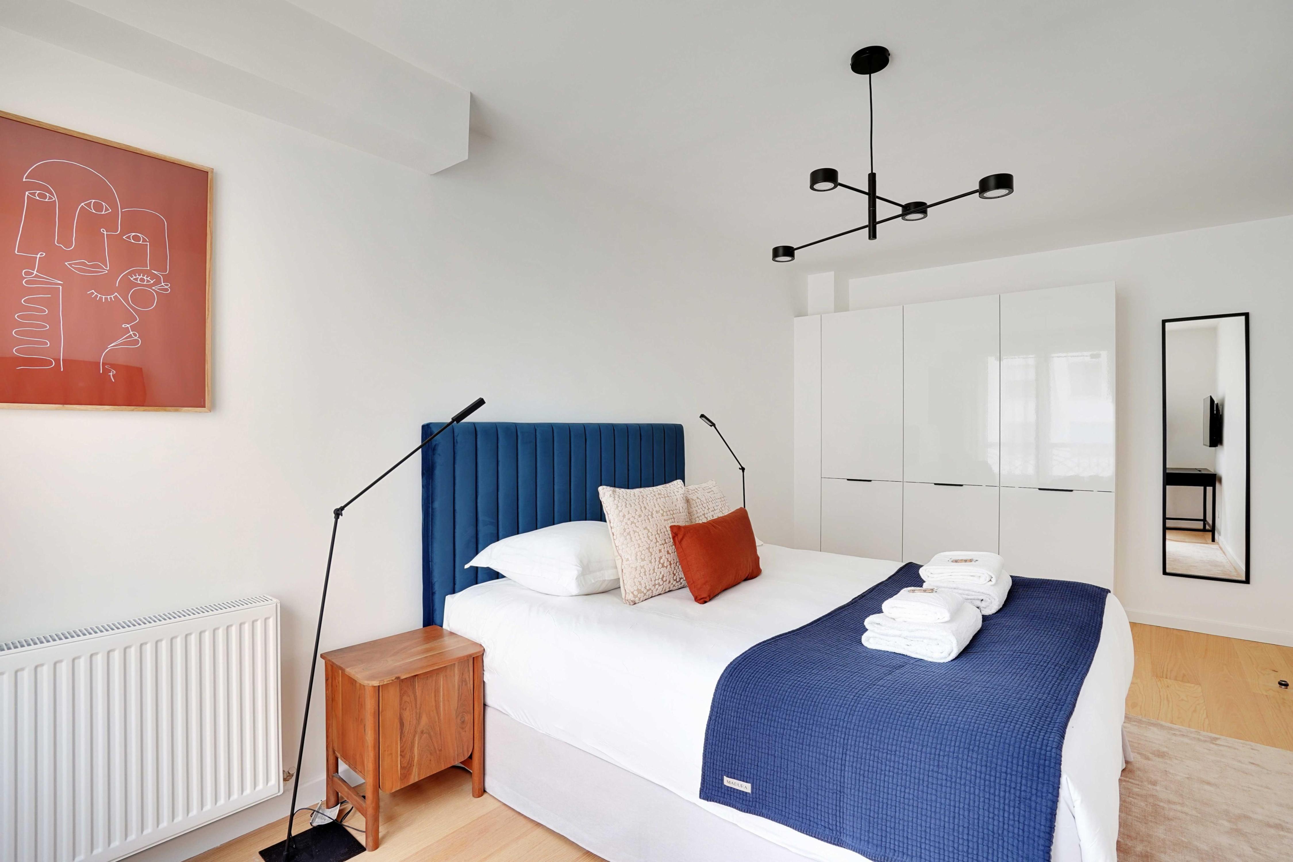 Charming Studio - Levallois-Perret 302 - Tap to explore photos