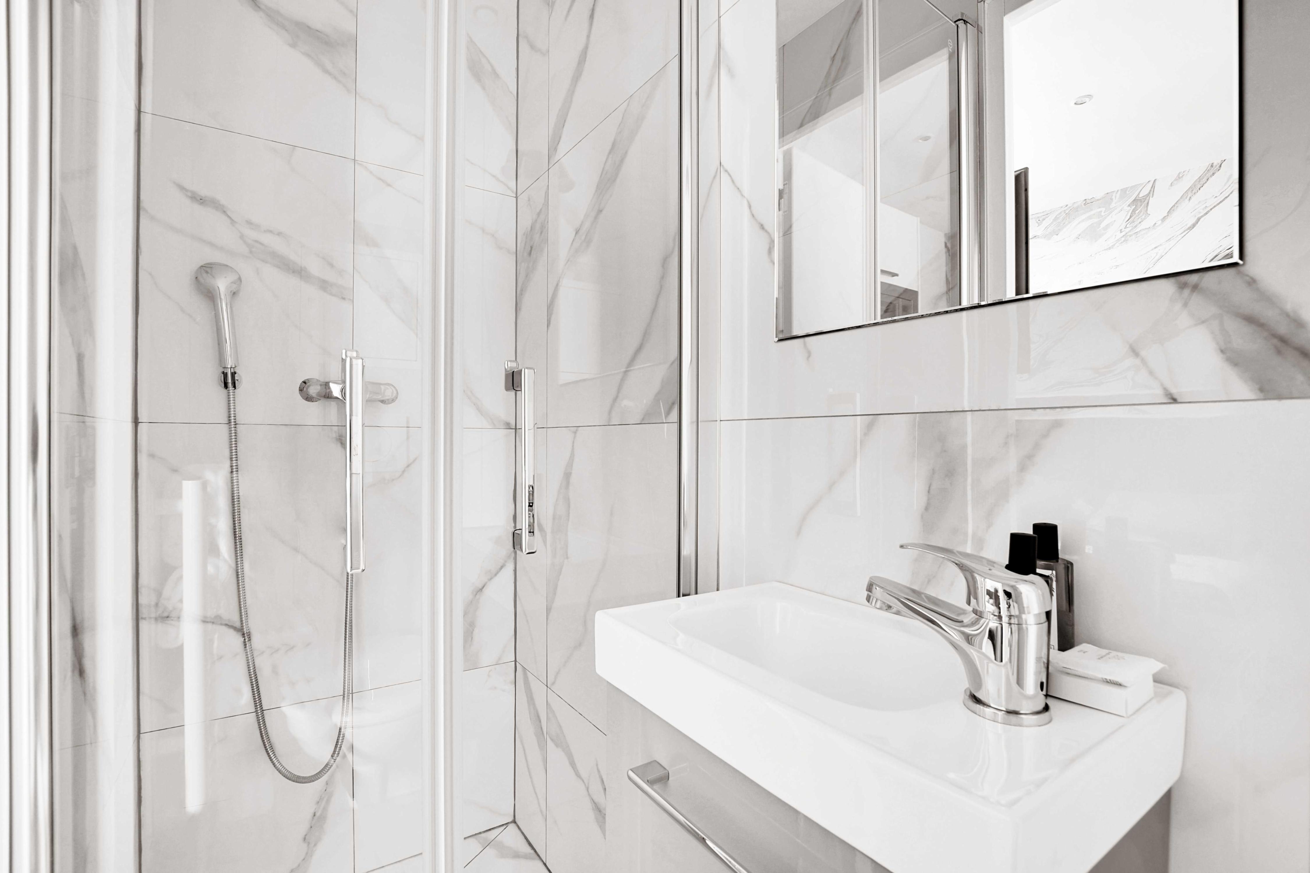 Modern Sutdio for 2 with A/C - Near Montmartre 3 - Tap to explore photos