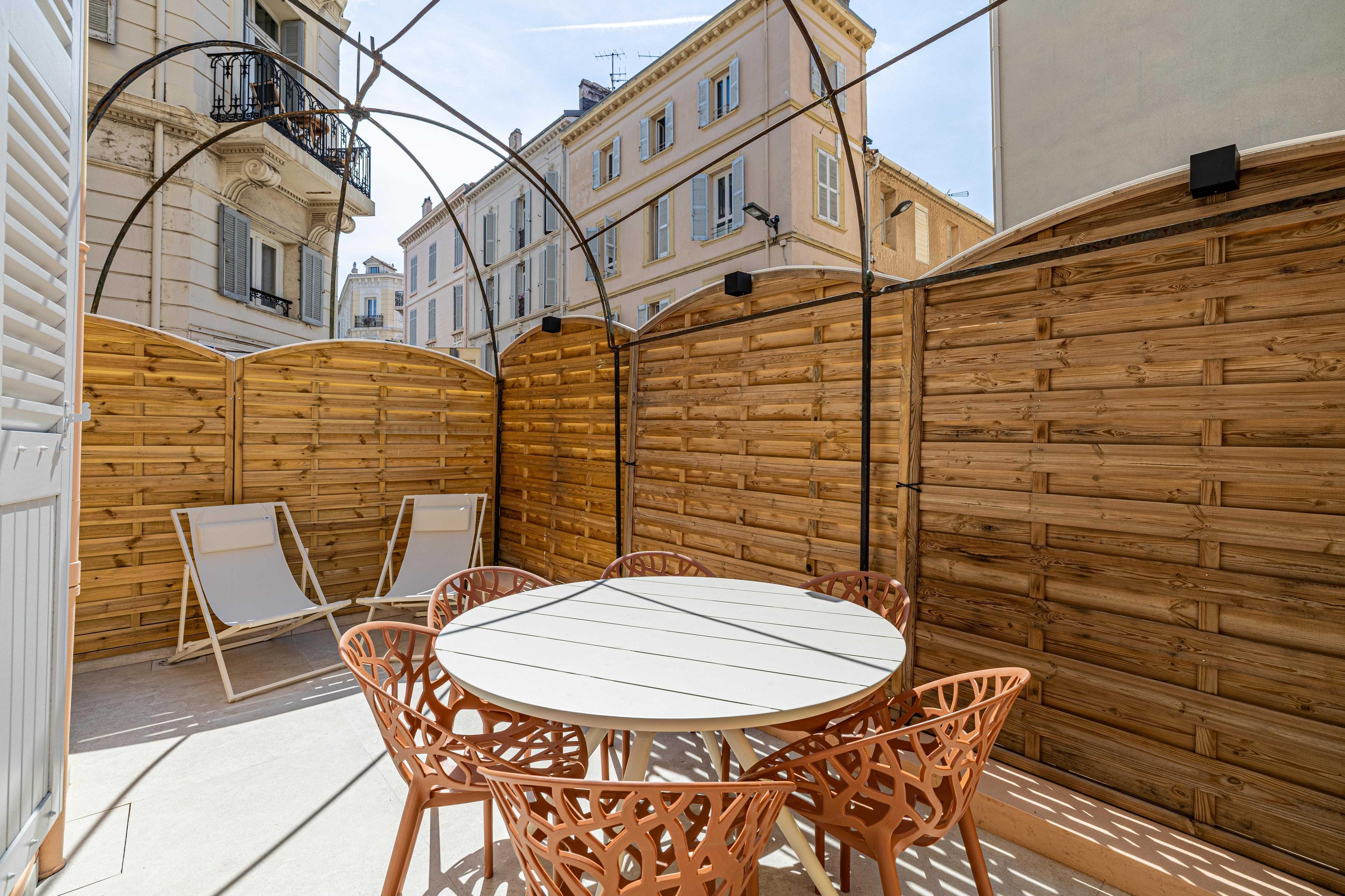 Magnificent apartment - AC-1BR-4P- Cannes - Tap to explore photos