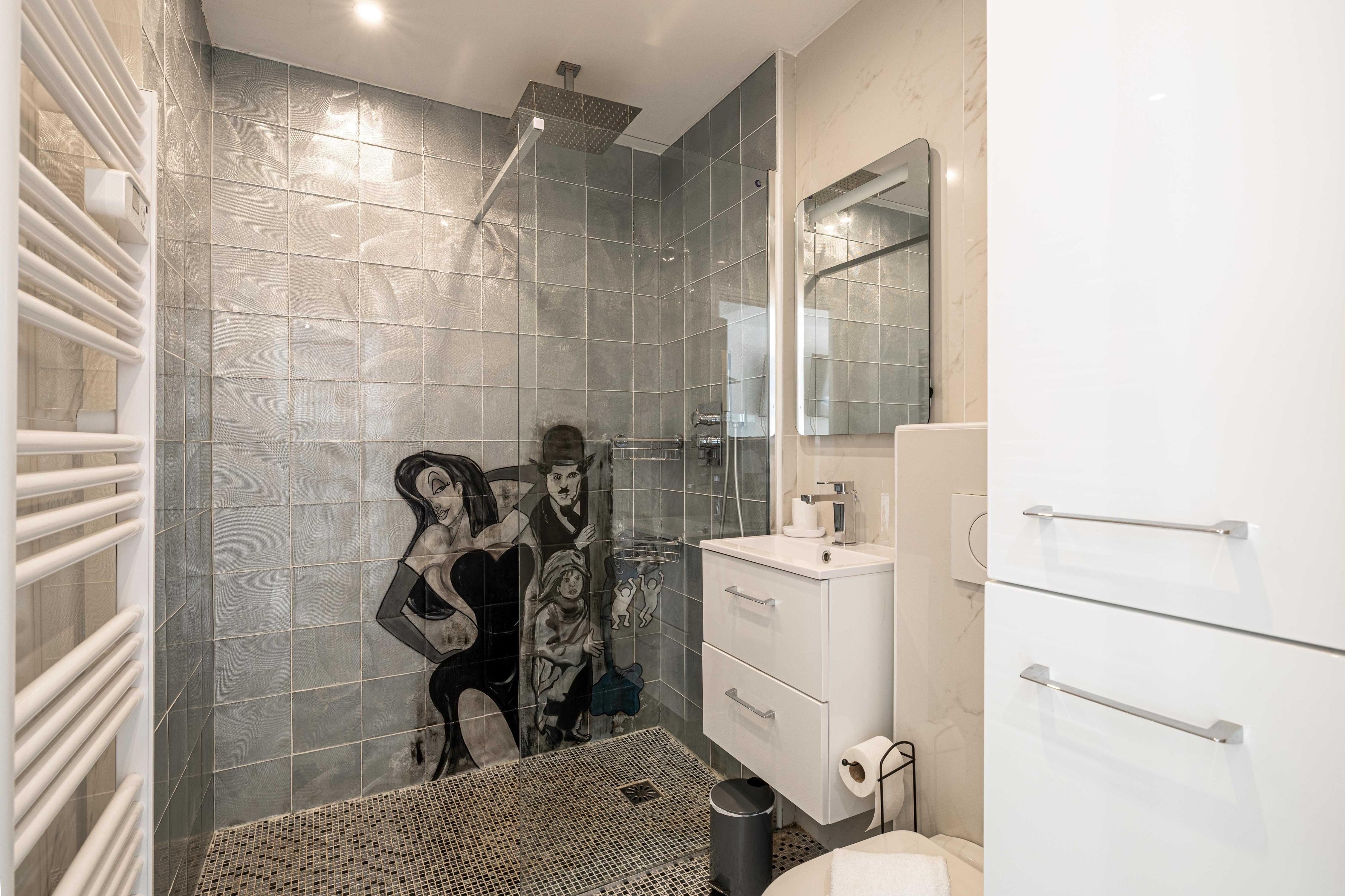 Charming Studio - AC - 2P- Croisette plage - Tap to explore photos