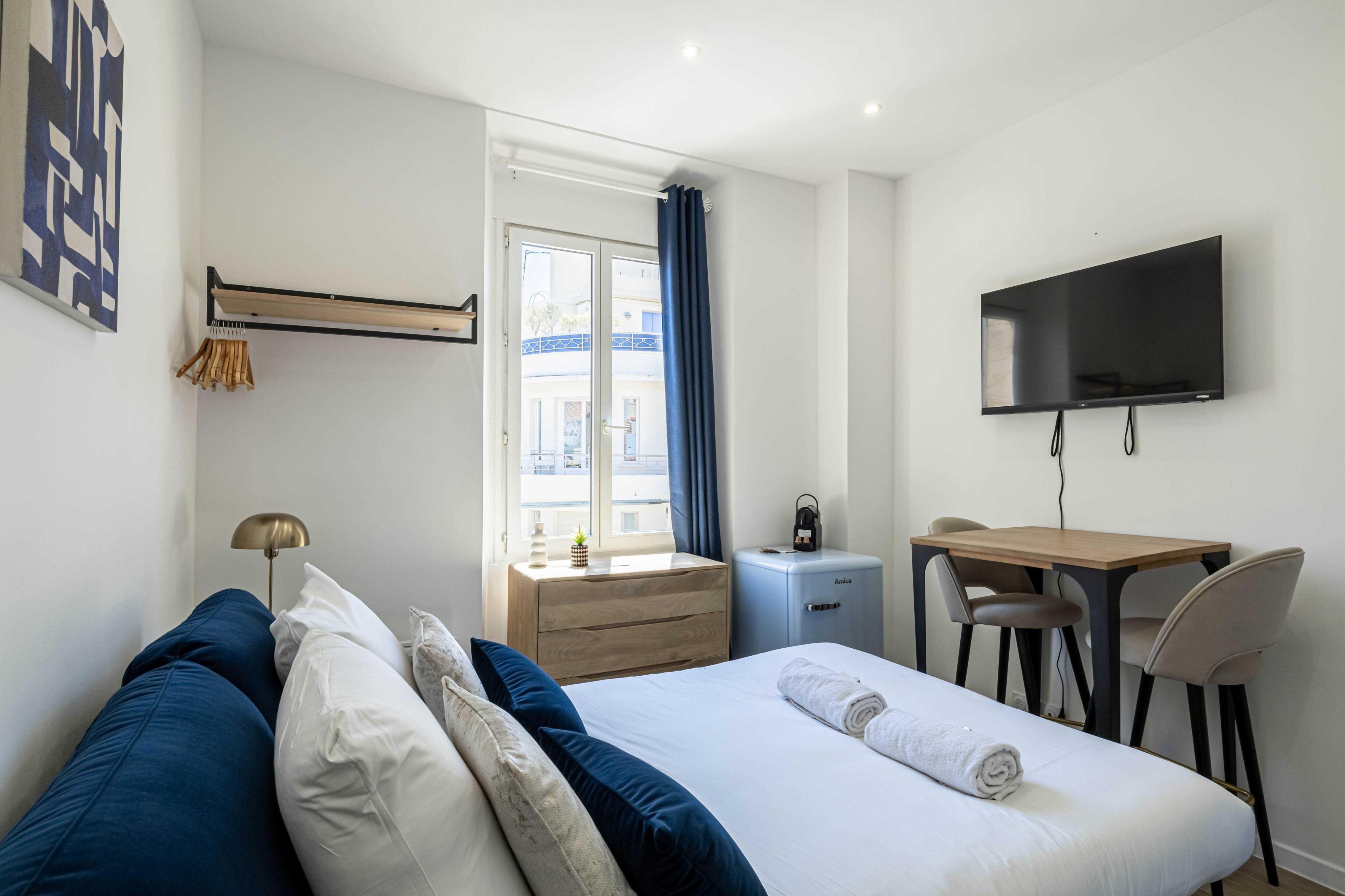 Cozy studio - Cannes center - 2 persons - Tap to explore photos