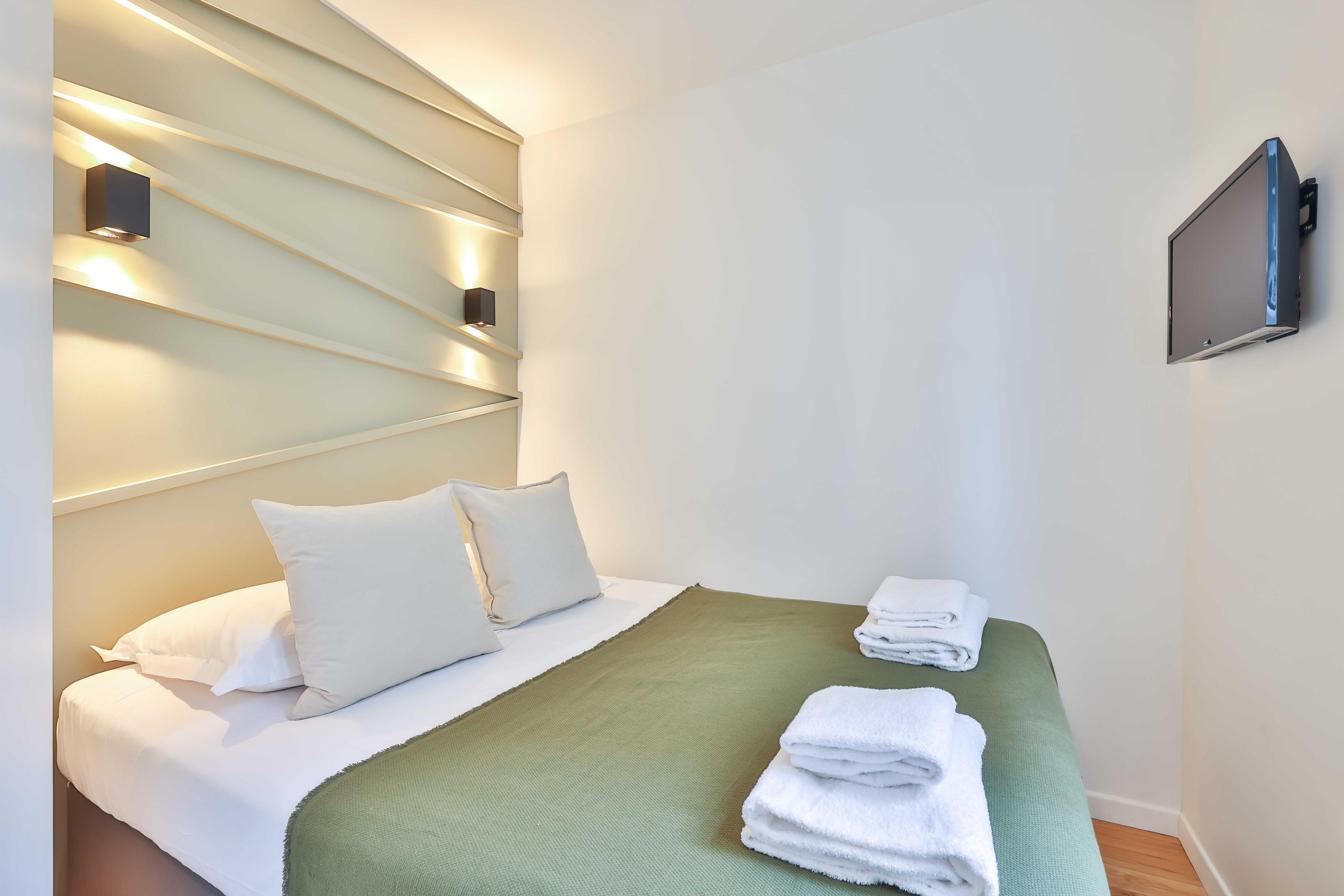 Amazing Apartment 1BR/4P - Bastille - Gare de Lyon - Tap to explore photos