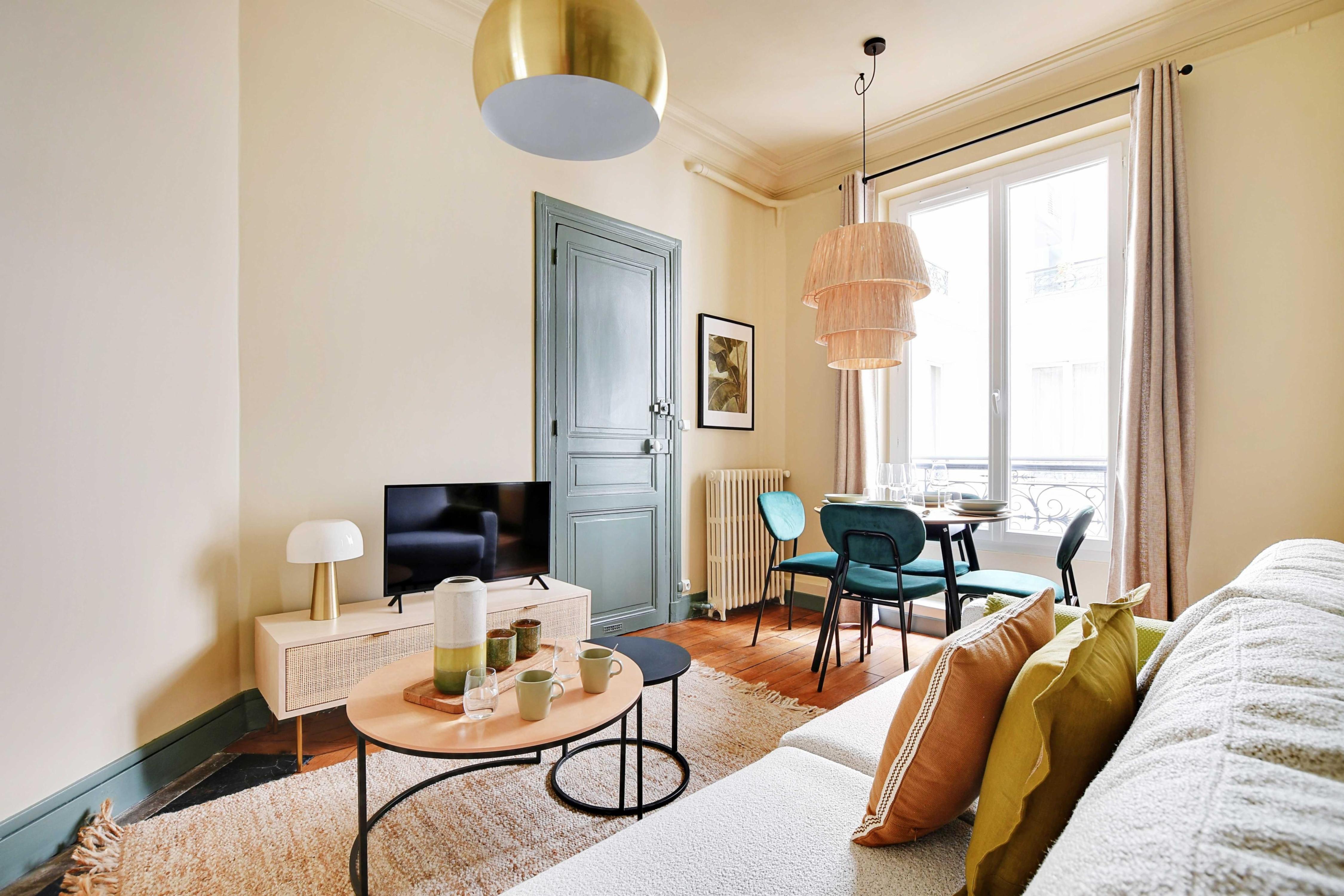 Modern flat 1 BDR / 2P - Marais district - Tap to explore photos