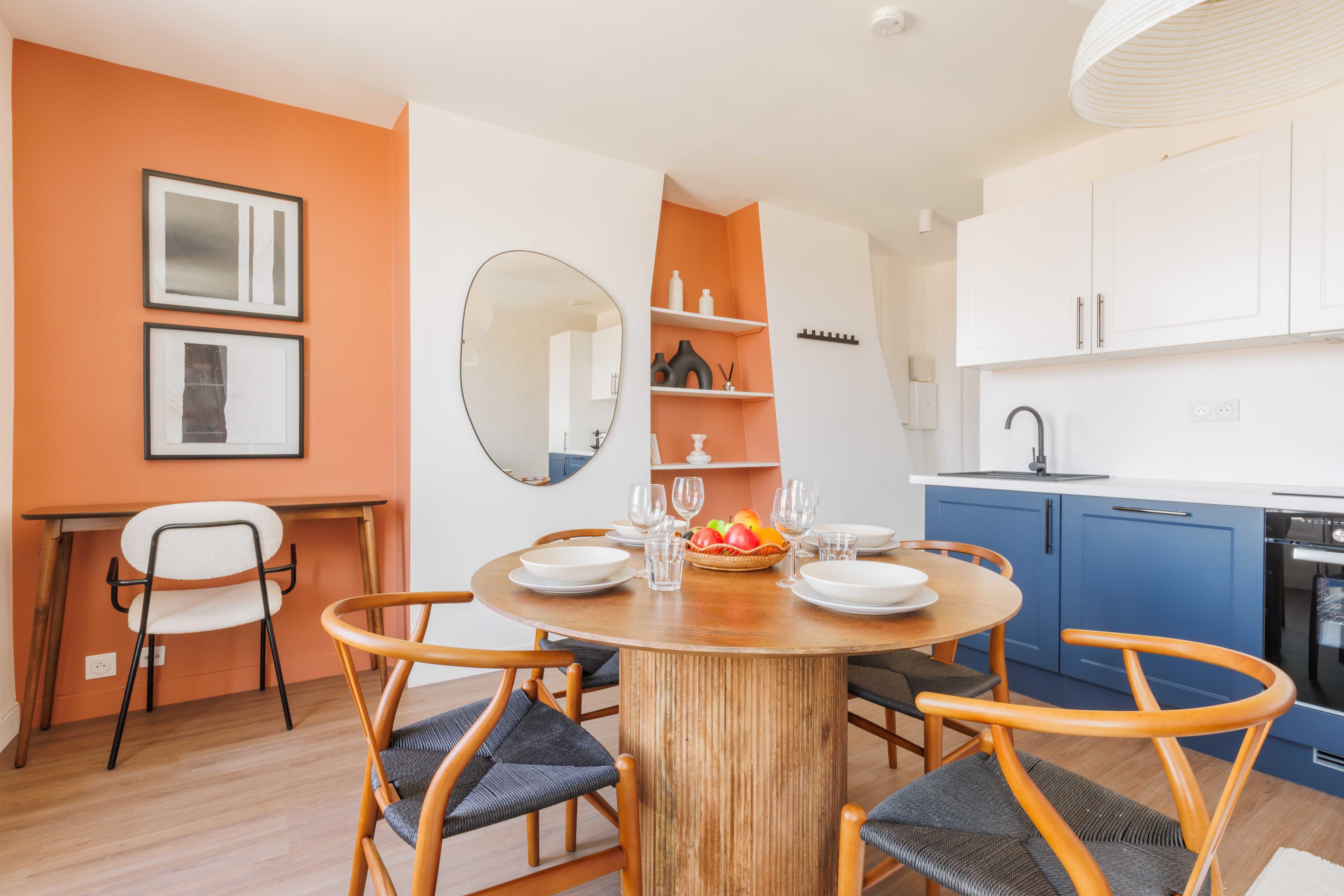 Luminous apartment - Saint-Germain-des-Pres - Tap to explore photos