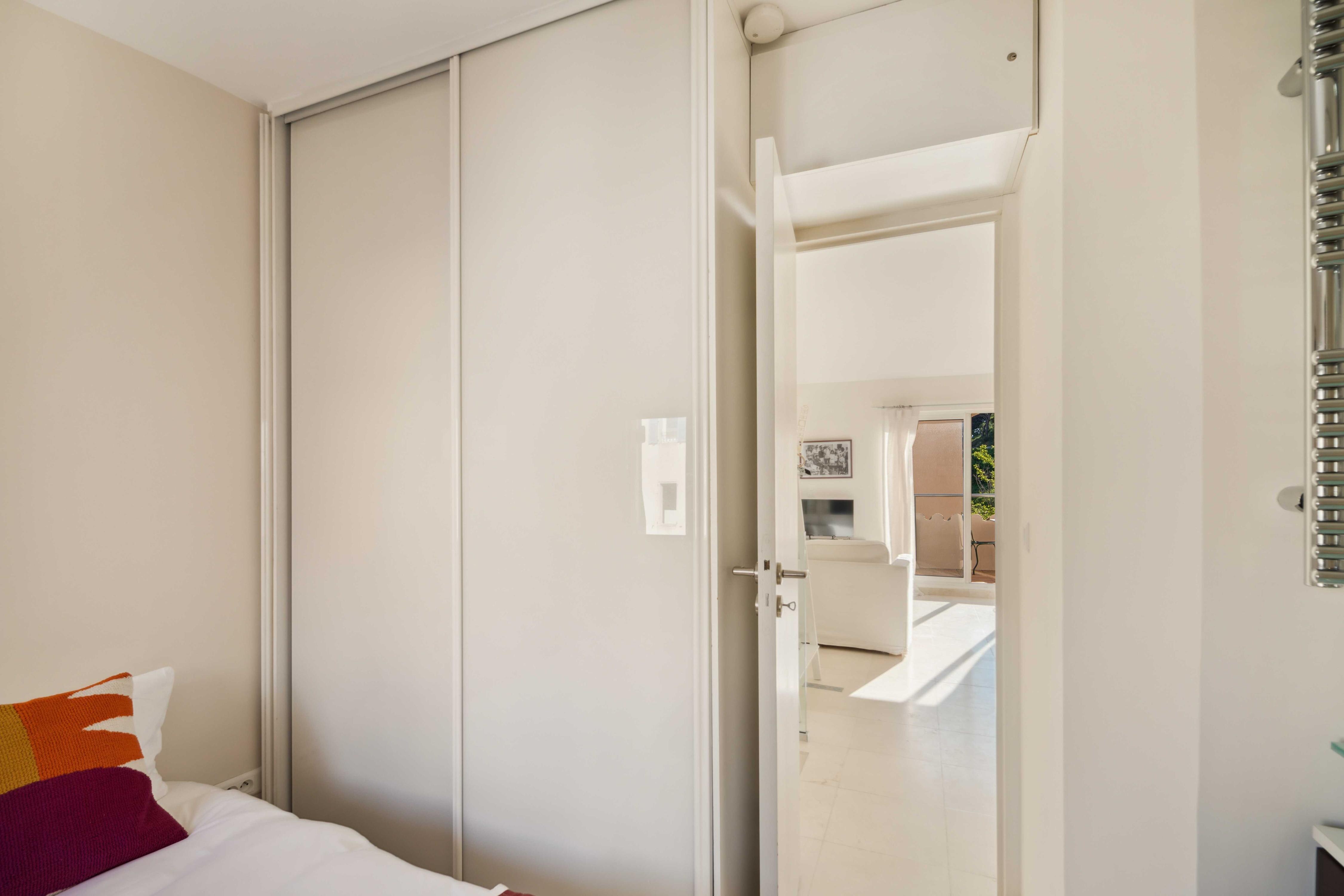Charming apartment - 1BR- Saint-Tropez - Tap to explore photos