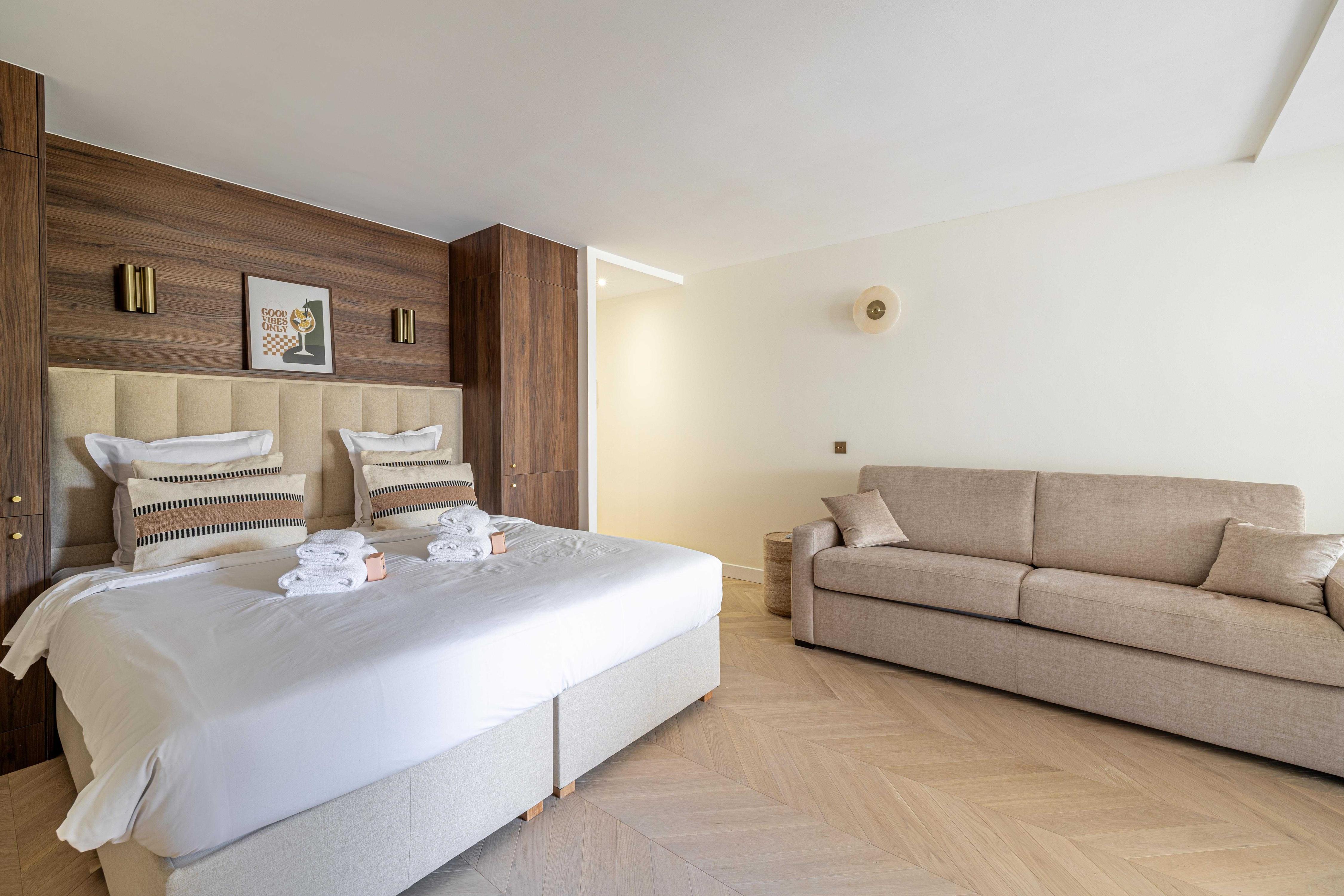 Elegant apartment - AC-4P - Cannes - Tap to explore photos