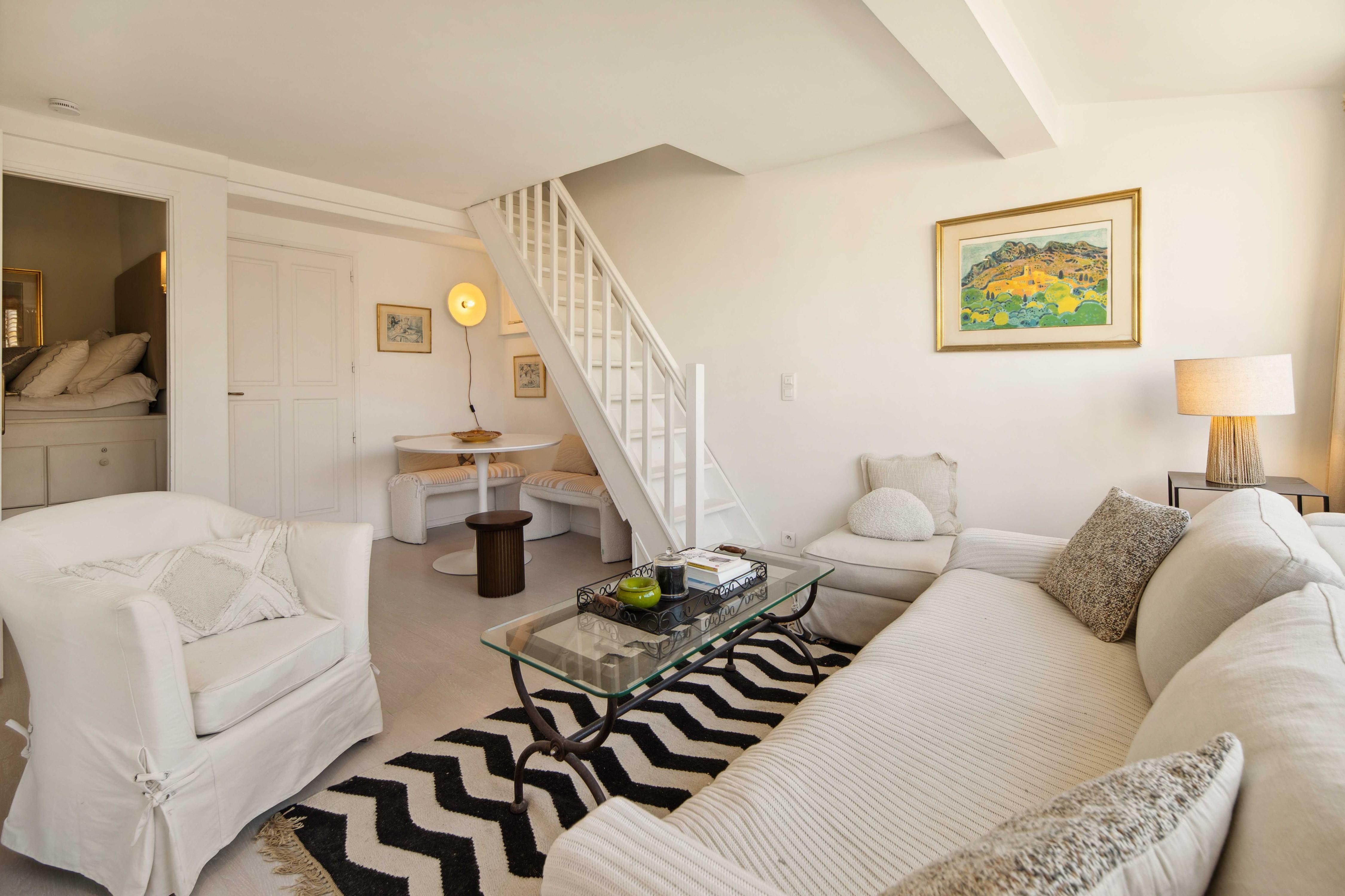 Charming apartment - AC 2BR- 4P - Saint-Tropez - Tap to explore photos