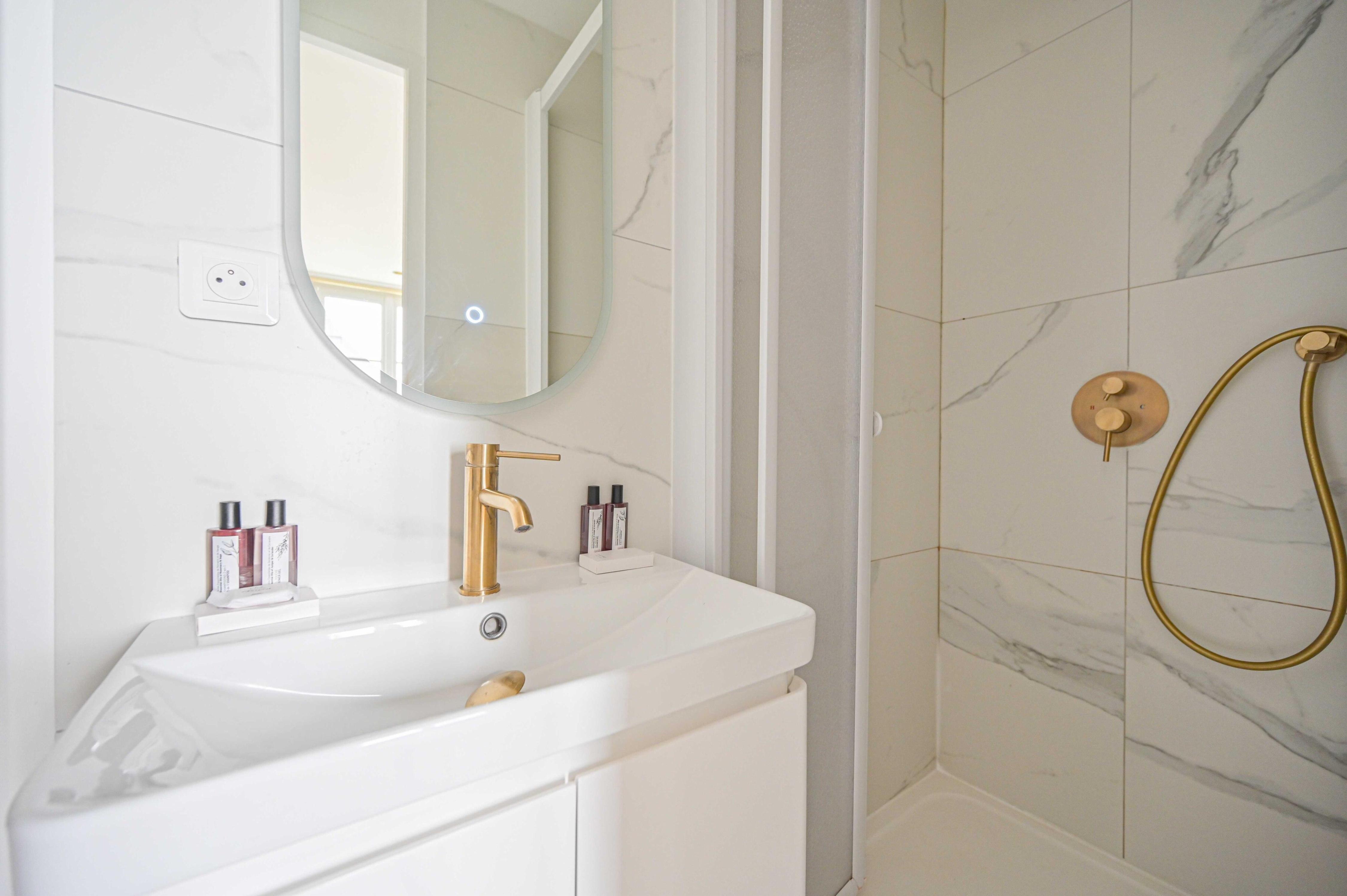 Charming apartment - 2P - 16th arrondissement - Tap to explore photos