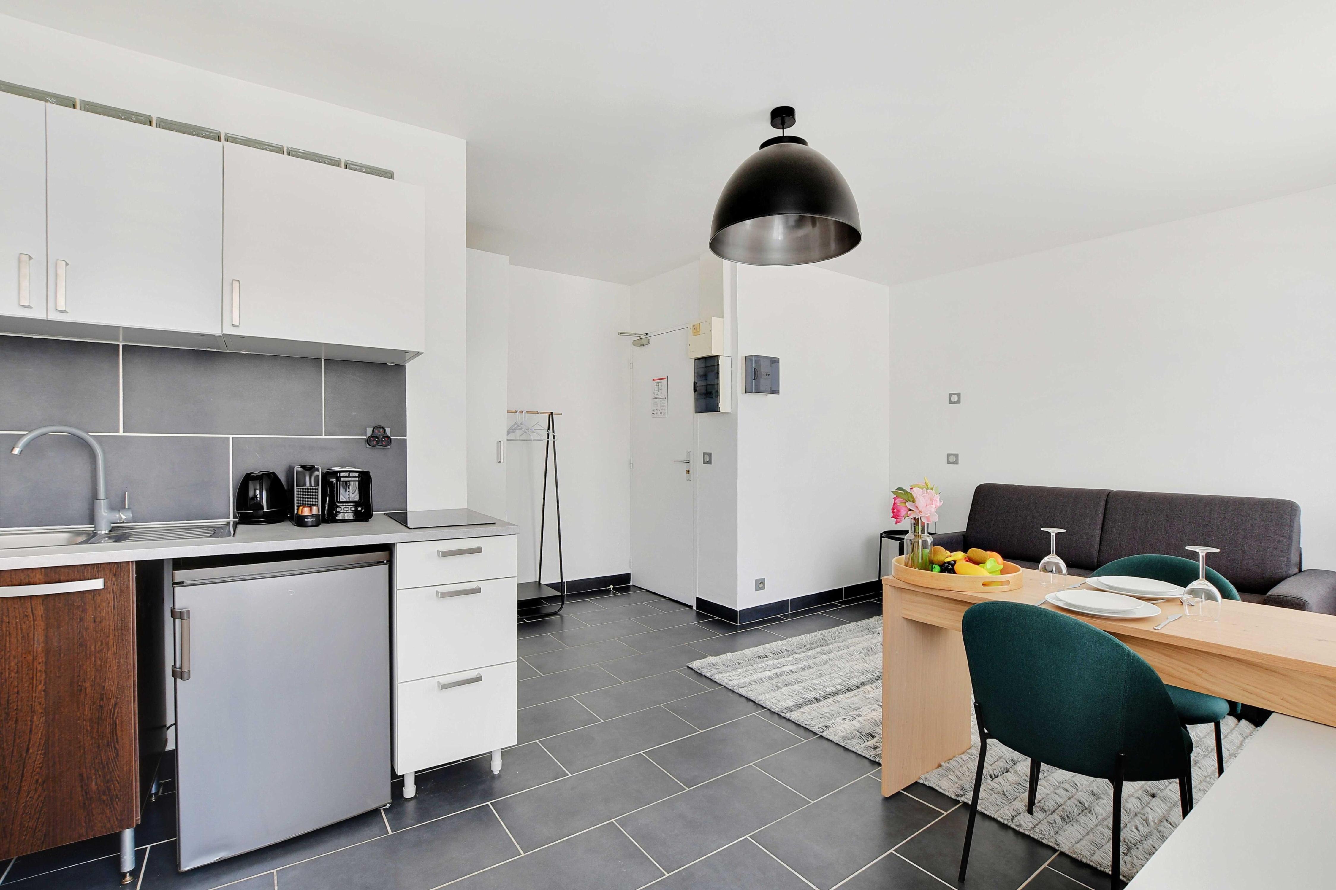 Cosy studio - 2P -Close to Paris - Tap to explore photos