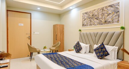 Hotel AERO HOMES Room Type - Queen Room