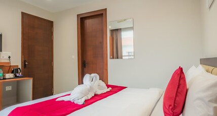 Majestic Stays Room Type - Deluxe Non AC room