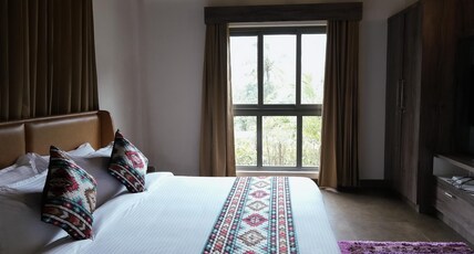 By The Lake Resort Room Type - Single Bed Room