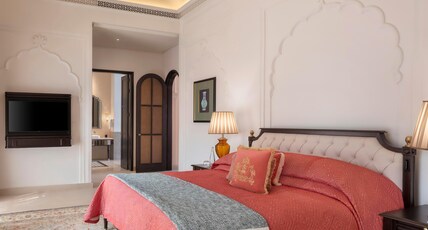 The Oberoi Rajgarh Palace Room Type - Palace Suite