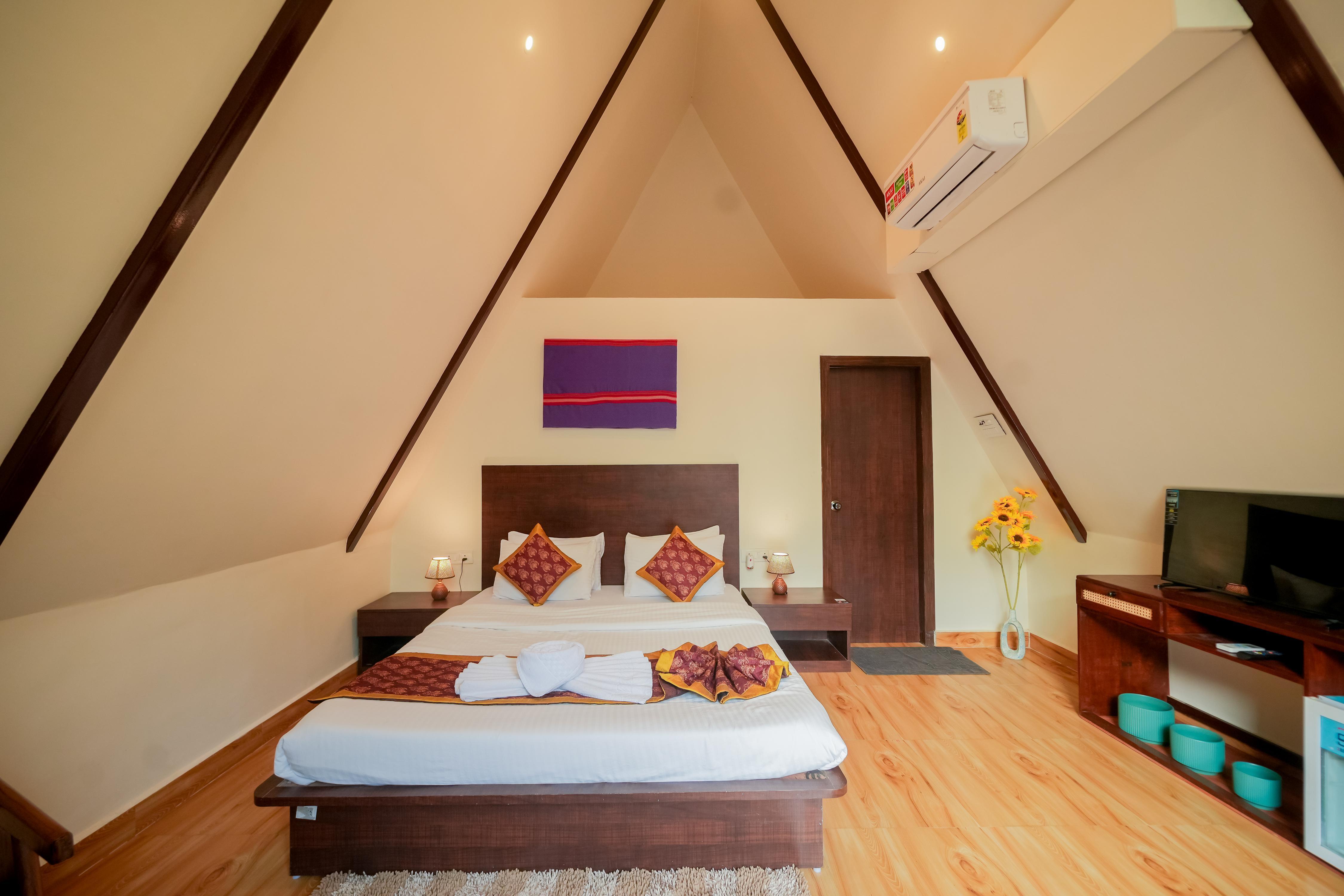 Karvanda Cottages in Lonavala Room Type - Mountain view  House of Card