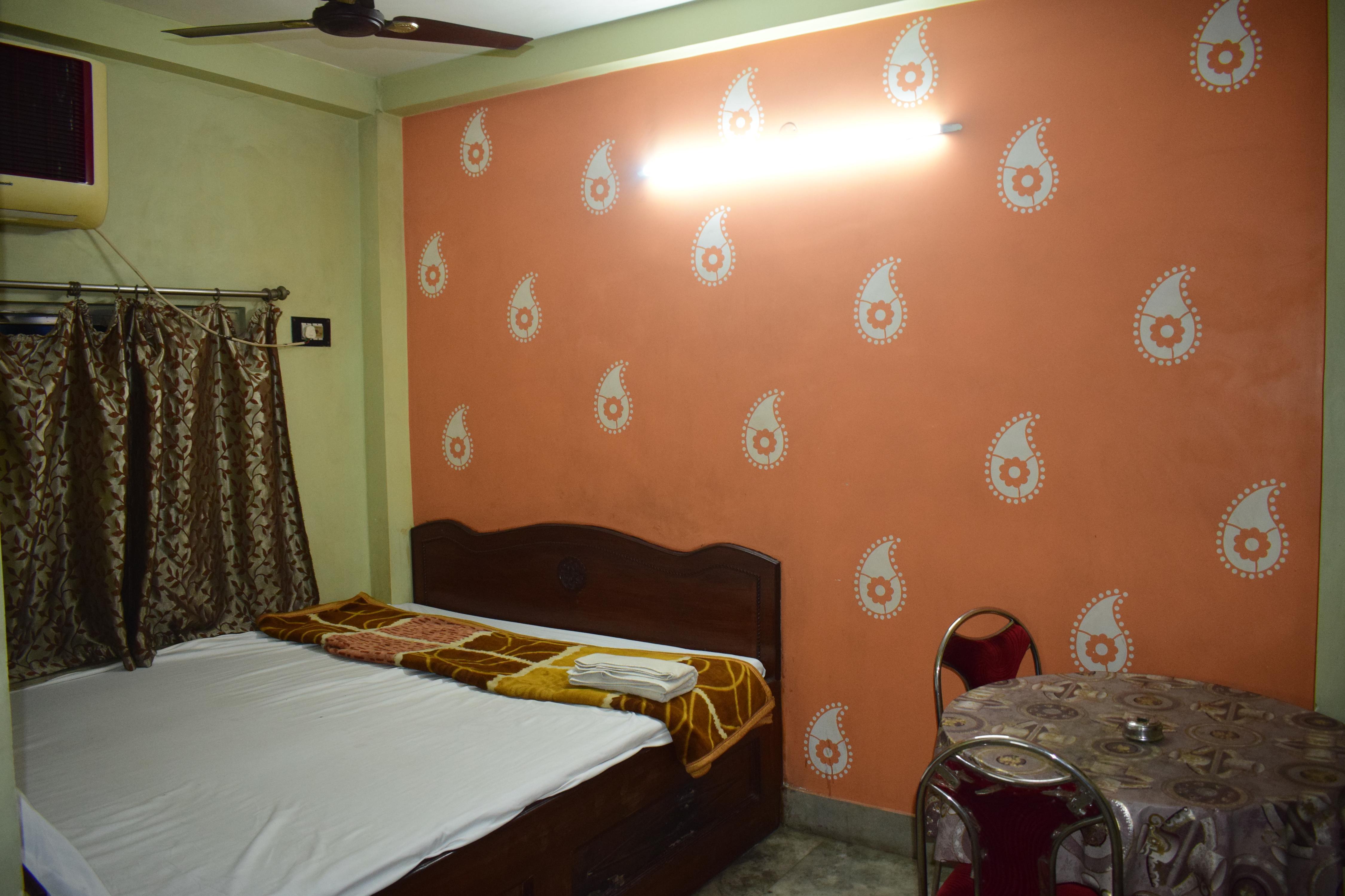 Balaji Guest House - Tap to explore photos
