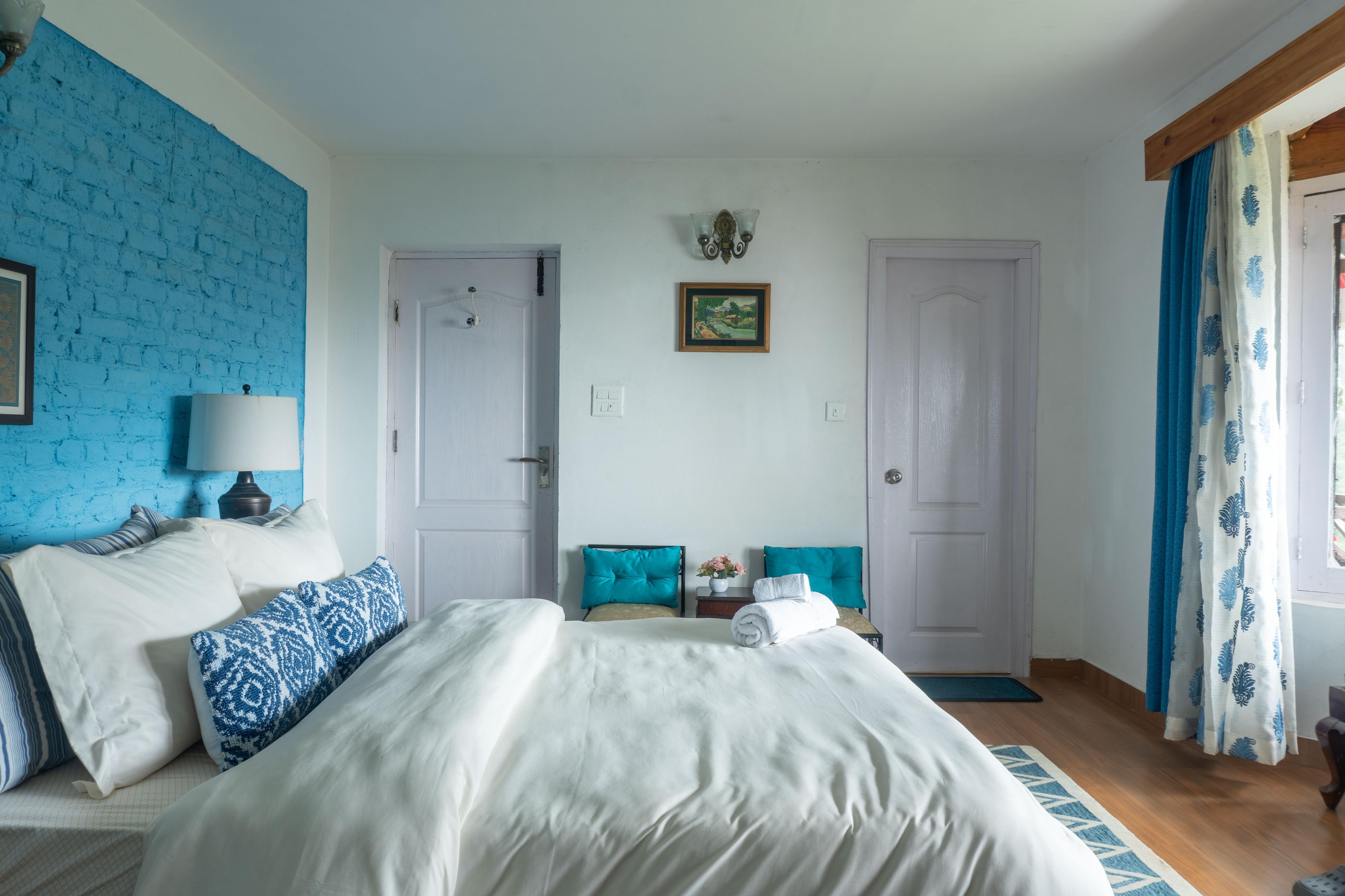 Katies Abode - Tap to explore photos