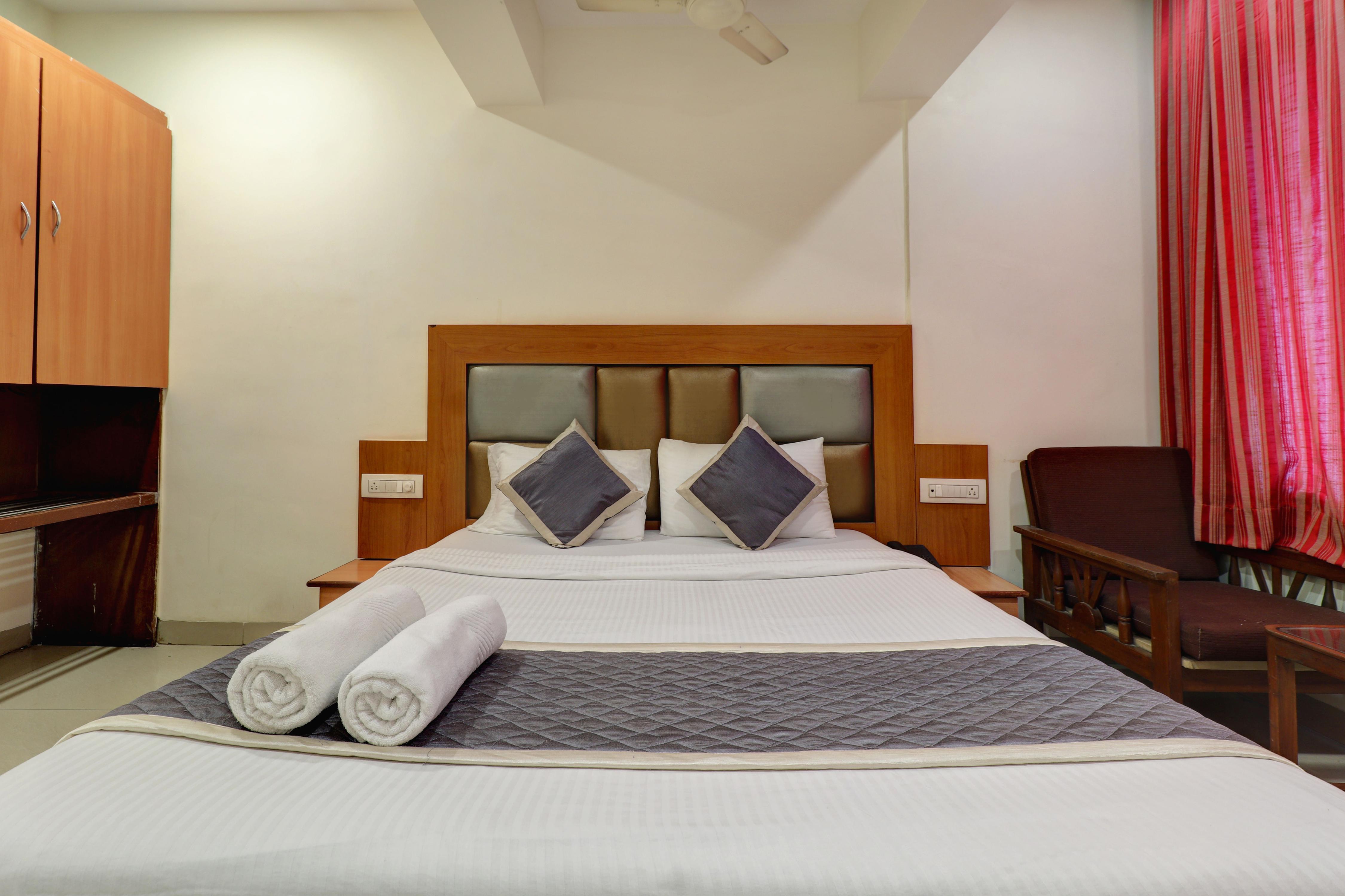 Hotel Sarovar Grand - Tap to explore photos