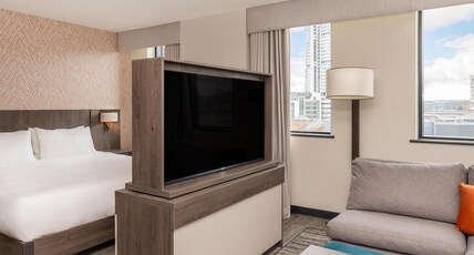 Hyatt House Leeds Room Type - 1 KING BED STUDIO SUITE WITH KITCHENETTE ACCESSIBLE