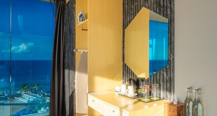 Swarn by Hawks Hotels Kamadhoo Room Type - Premier Oceanview with Balcony