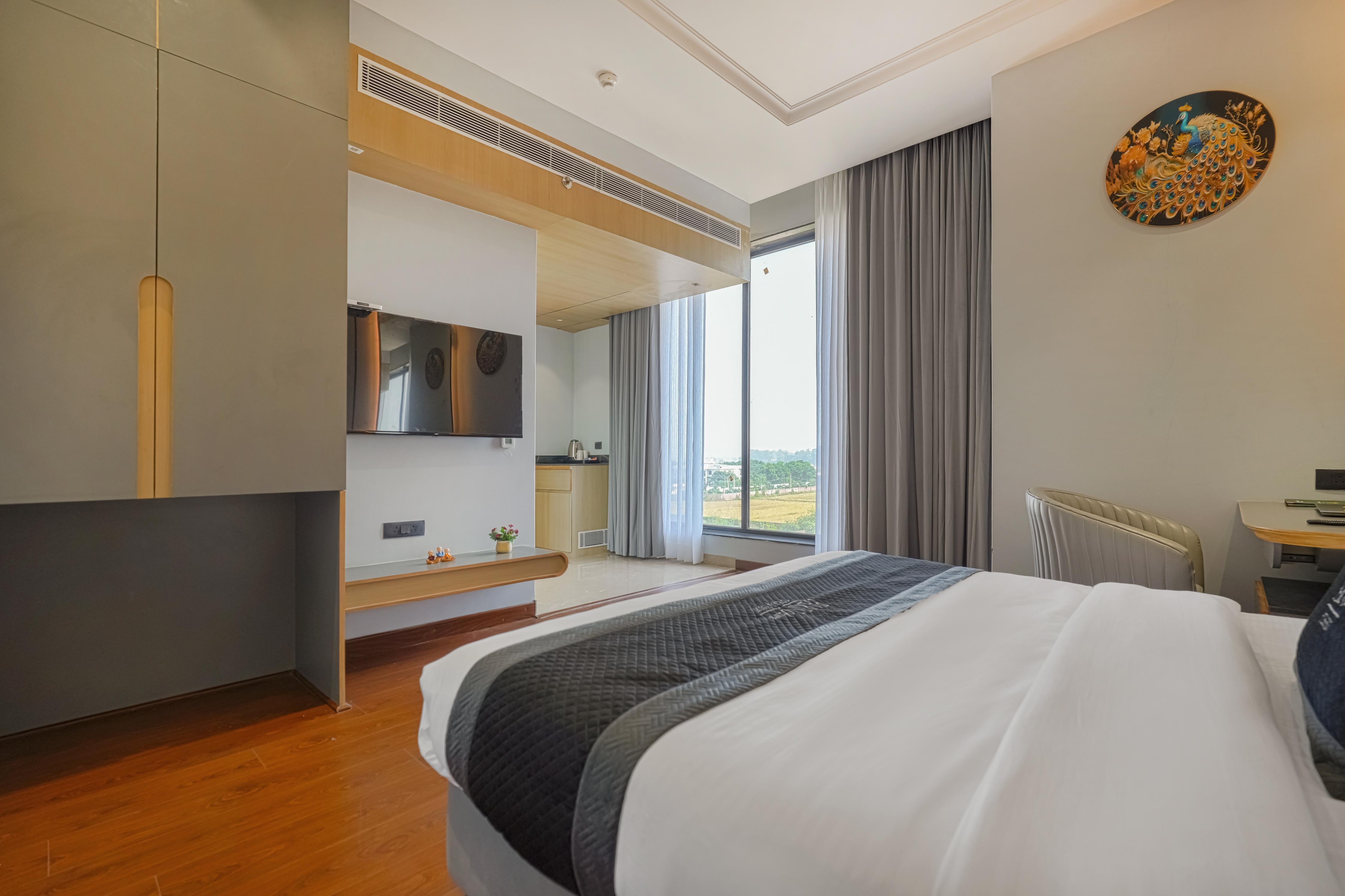 Parin Azure Hotels And Resort Room Type - Parin Suite With Bathtub Parin Azure Hotels And Resort Room Type - Parin Suite With Bathtub