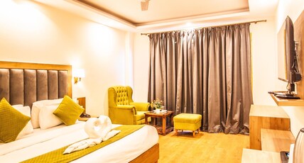 Vipasha resort manali Room Type - Luxury King Bed Room with Mountain view balcony