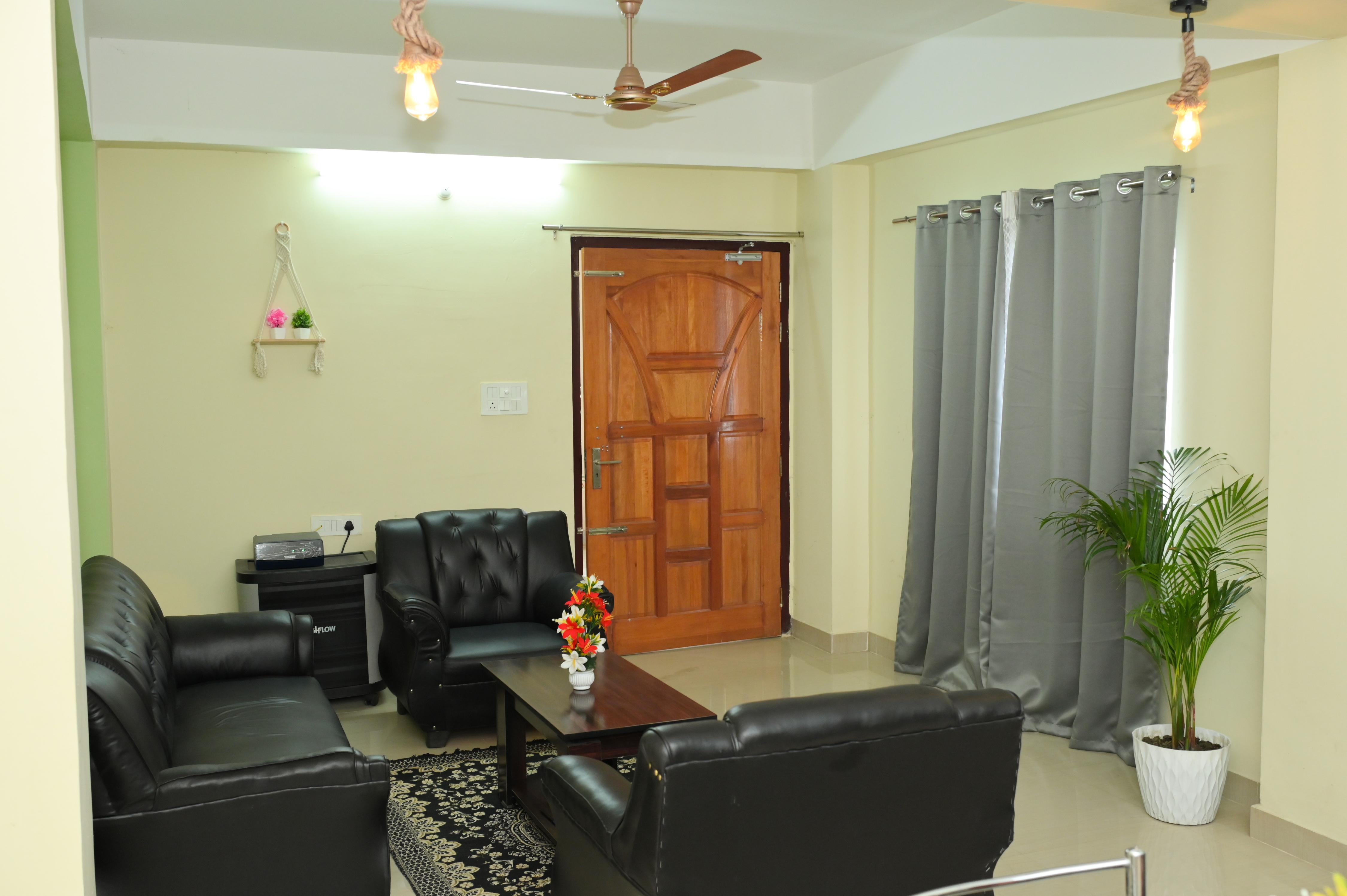 DXK Villa Homestay - Tap to explore photos