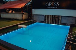 Grasss resort and Spa