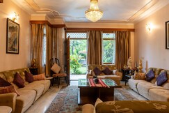 Ivory and Teal Ensuite | Ghiya's Retreat by Palm Leisure