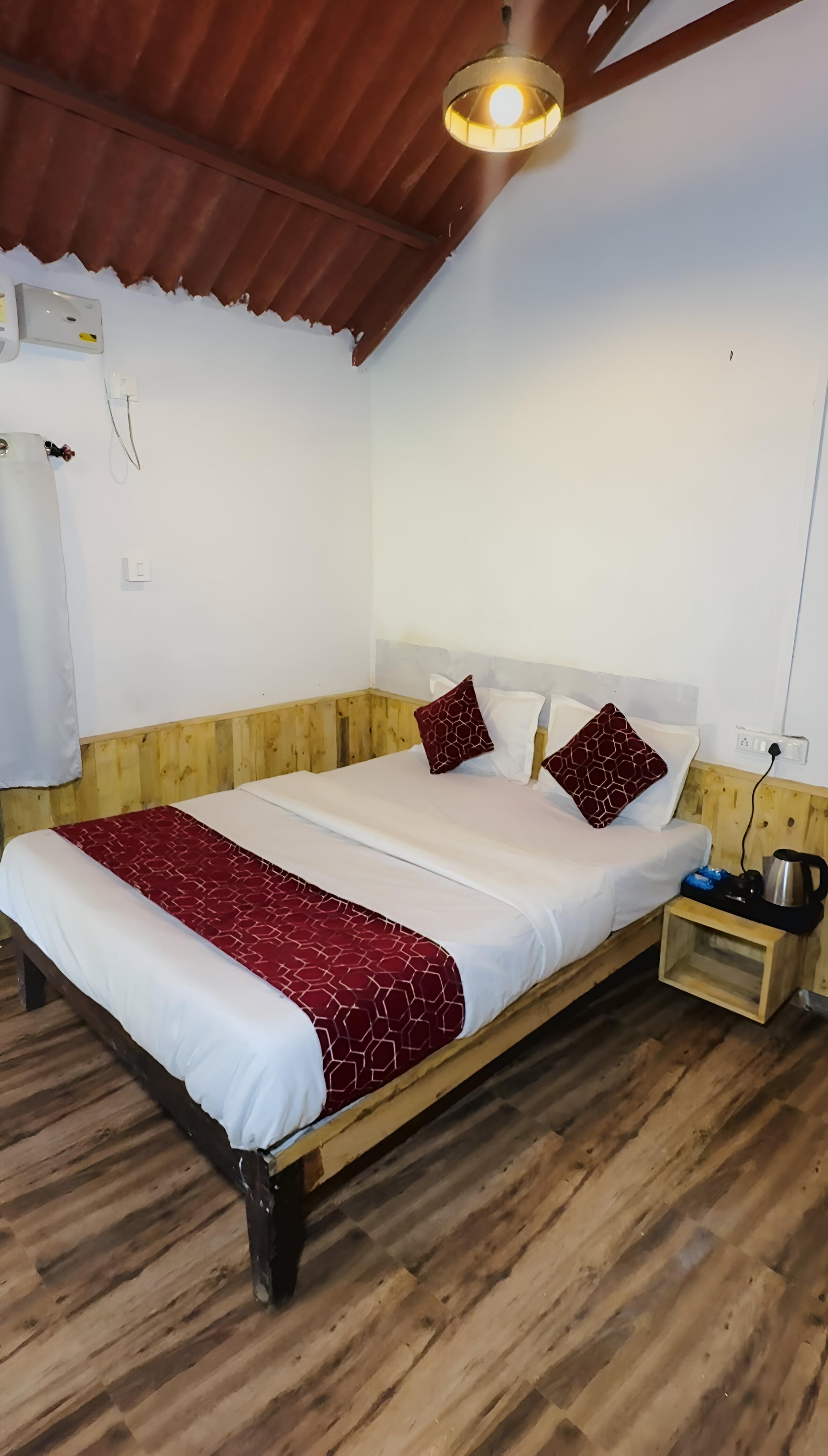 RevTree Dark Forest Inn  Room Type - Red Cottage